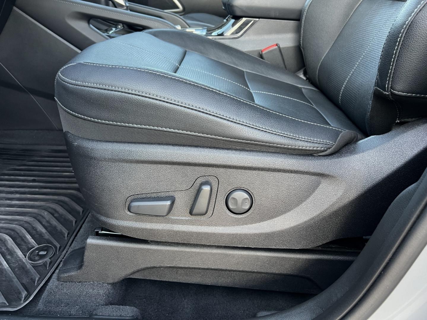 2022 GRAY /Black Leather Kia Telluride EX AWD (5XYP3DHC7NG) with an 3.8L V6 engine, Automatic transmission, located at 2990 Old Orchard Rd., Jackson, MO, 63755, 37.354214, -89.612106 - 2022 Kia Telluride EX 1-Owner 44xxx miles All Wheel Drive 3.8L V6 Automatic Leather 3rd Row Navigation Power/Heated/Cooled Seats Heated Steering Wheel Backup Camera Sunroof Bluetooth Remote Start Cruise Power Windows/Locks/Mirrors We have financing available and we accept trades! Fi - Photo#7