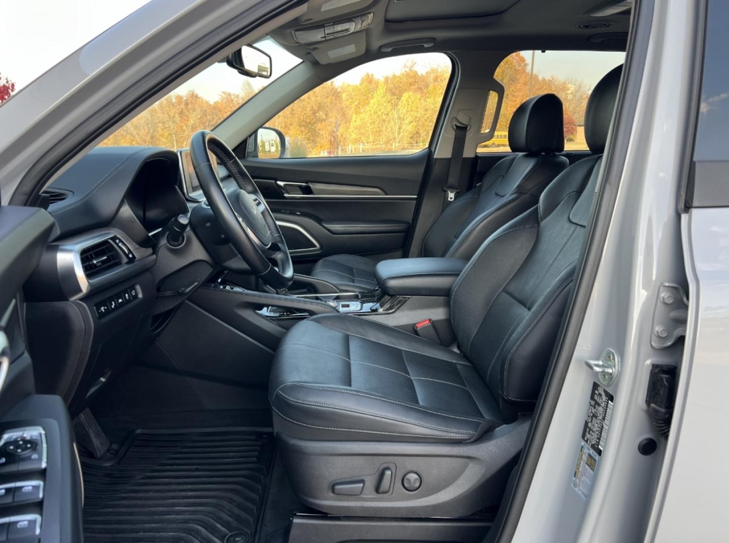 2022 GRAY /Black Leather Kia Telluride EX AWD (5XYP3DHC7NG) with an 3.8L V6 engine, Automatic transmission, located at 2990 Old Orchard Rd., Jackson, MO, 63755, 37.354214, -89.612106 - 2022 Kia Telluride EX 1-Owner 44xxx miles All Wheel Drive 3.8L V6 Automatic Leather 3rd Row Navigation Power/Heated/Cooled Seats Heated Steering Wheel Backup Camera Sunroof Bluetooth Remote Start Cruise Power Windows/Locks/Mirrors We have financing available and we accept trades! Fi - Photo#17