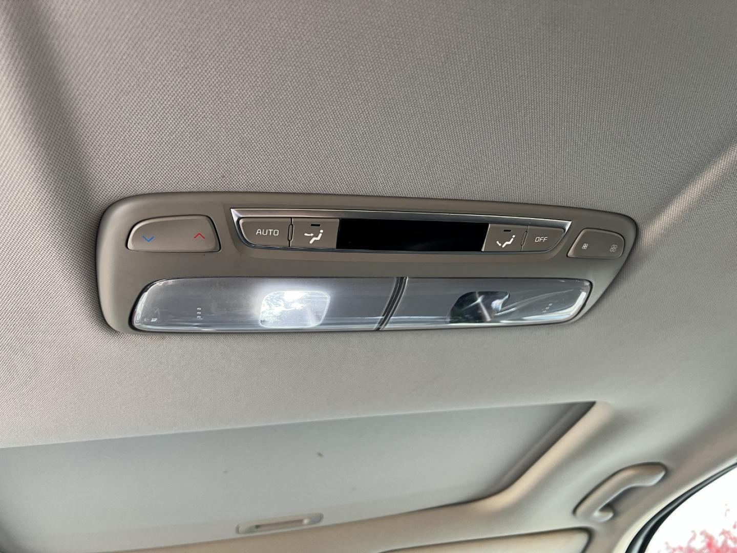 2022 GRAY /Black Leather Kia Telluride EX AWD (5XYP3DHC7NG) with an 3.8L V6 engine, Automatic transmission, located at 2990 Old Orchard Rd., Jackson, MO, 63755, 37.354214, -89.612106 - 2022 Kia Telluride EX 1-Owner 44xxx miles All Wheel Drive 3.8L V6 Automatic Leather 3rd Row Navigation Power/Heated/Cooled Seats Heated Steering Wheel Backup Camera Sunroof Bluetooth Remote Start Cruise Power Windows/Locks/Mirrors We have financing available and we accept trades! Fi - Photo#36