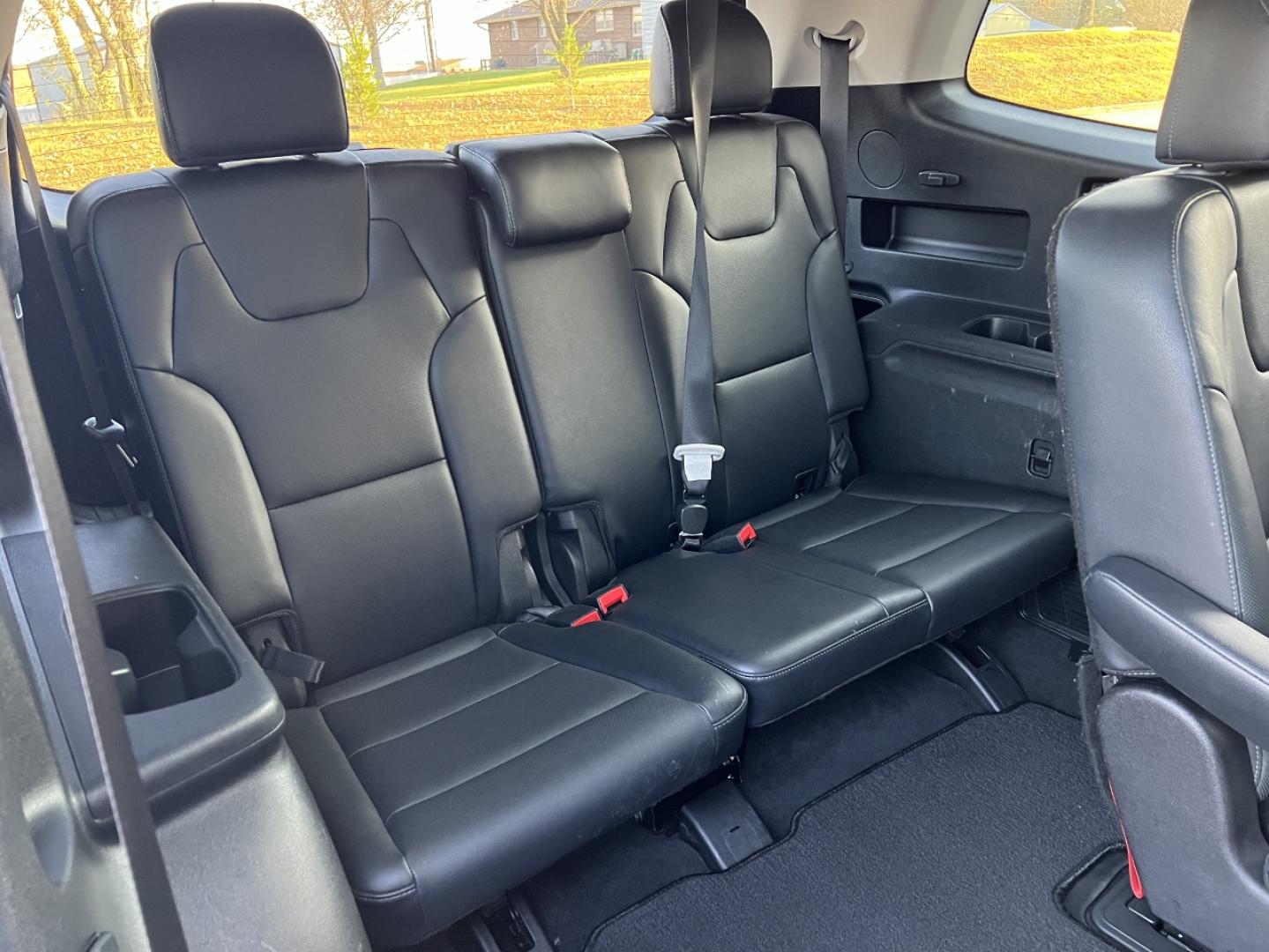 2022 GRAY /Black Leather Kia Telluride EX AWD (5XYP3DHC7NG) with an 3.8L V6 engine, Automatic transmission, located at 2990 Old Orchard Rd., Jackson, MO, 63755, 37.354214, -89.612106 - 2022 Kia Telluride EX 1-Owner 44xxx miles All Wheel Drive 3.8L V6 Automatic Leather 3rd Row Navigation Power/Heated/Cooled Seats Heated Steering Wheel Backup Camera Sunroof Bluetooth Remote Start Cruise Power Windows/Locks/Mirrors We have financing available and we accept trades! Fi - Photo#22