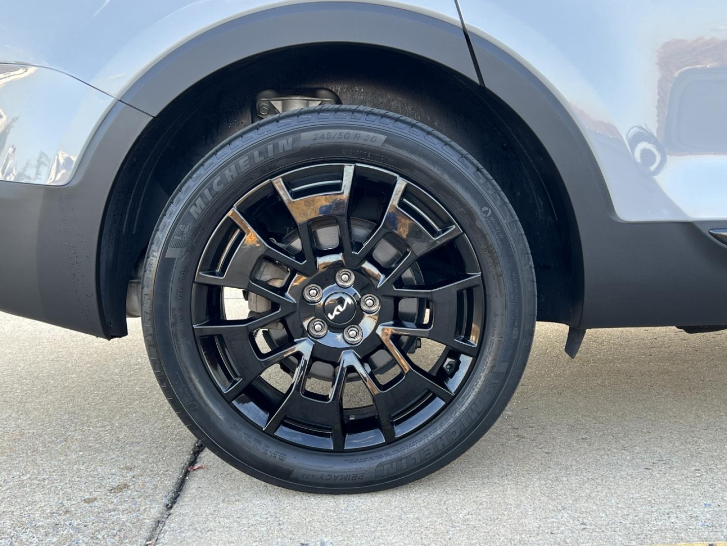 2022 GRAY /Black Leather Kia Telluride EX AWD (5XYP3DHC7NG) with an 3.8L V6 engine, Automatic transmission, located at 2990 Old Orchard Rd., Jackson, MO, 63755, 37.354214, -89.612106 - 2022 Kia Telluride EX 1-Owner 44xxx miles All Wheel Drive 3.8L V6 Automatic Leather 3rd Row Navigation Power/Heated/Cooled Seats Heated Steering Wheel Backup Camera Sunroof Bluetooth Remote Start Cruise Power Windows/Locks/Mirrors We have financing available and we accept trades! Fi - Photo#44