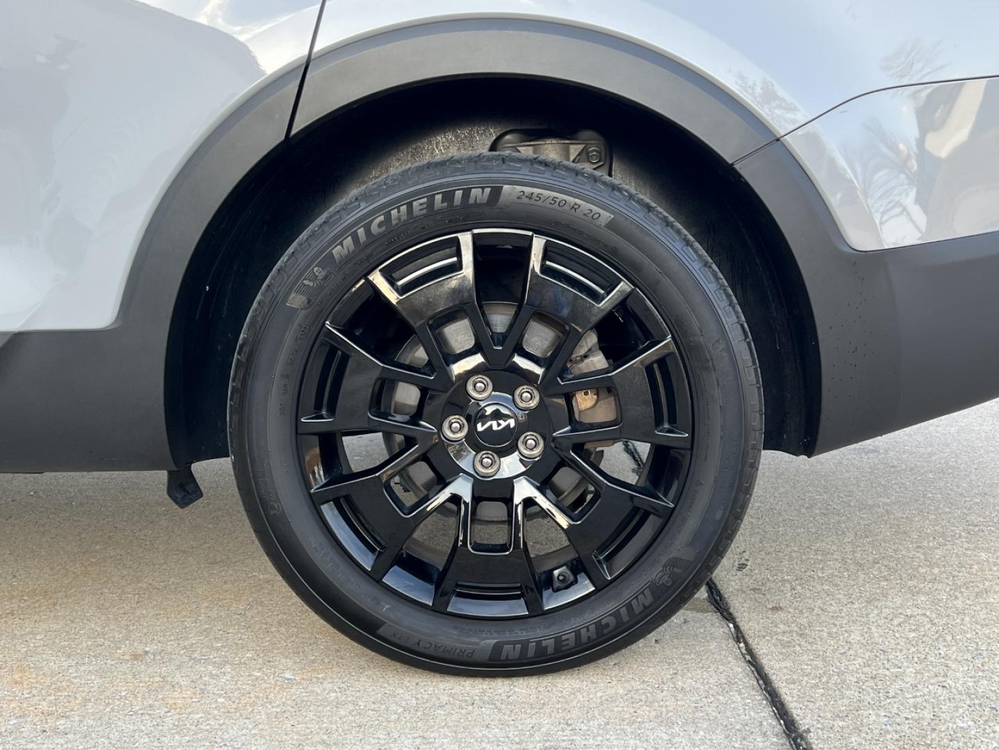 2022 GRAY /Black Leather Kia Telluride EX AWD (5XYP3DHC7NG) with an 3.8L V6 engine, Automatic transmission, located at 2990 Old Orchard Rd., Jackson, MO, 63755, 37.354214, -89.612106 - 2022 Kia Telluride EX 1-Owner 44xxx miles All Wheel Drive 3.8L V6 Automatic Leather 3rd Row Navigation Power/Heated/Cooled Seats Heated Steering Wheel Backup Camera Sunroof Bluetooth Remote Start Cruise Power Windows/Locks/Mirrors We have financing available and we accept trades! Fi - Photo#43