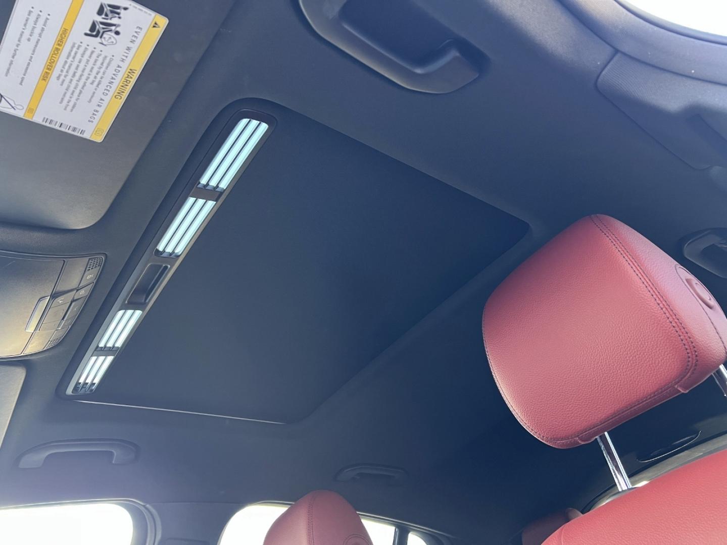 2019 WHITE /Red Leather Mercedes-Benz GLC-Class GLC300 4MATIC (WDC0J4KB3KF) with an 2.0L 4 Cyl. TURBO engine, Automatic transmission, located at 2990 Old Orchard Rd., Jackson, MO, 63755, 37.354214, -89.612106 - 2019 Mercedes-Benz GLC 300 4MATIC 1-Owner 89xxx miles All Wheel Drive 2.0L 4 Cyl. Automatic Leather Navigation Capability Backup Camera Power/Heated Seats Sunroof Bluetooth Cruise Power Windows/Locks/Mirrors We have financing available and we accept trades! Fill out a credit applicatio - Photo#4