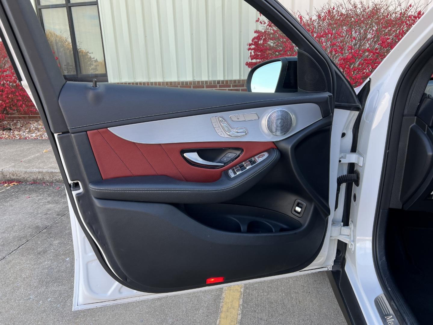 2019 WHITE /Red Leather Mercedes-Benz GLC-Class GLC300 4MATIC (WDC0J4KB3KF) with an 2.0L 4 Cyl. TURBO engine, Automatic transmission, located at 2990 Old Orchard Rd., Jackson, MO, 63755, 37.354214, -89.612106 - 2019 Mercedes-Benz GLC 300 4MATIC 1-Owner 89xxx miles All Wheel Drive 2.0L 4 Cyl. Automatic Leather Navigation Capability Backup Camera Power/Heated Seats Sunroof Bluetooth Cruise Power Windows/Locks/Mirrors We have financing available and we accept trades! Fill out a credit applicatio - Photo#13