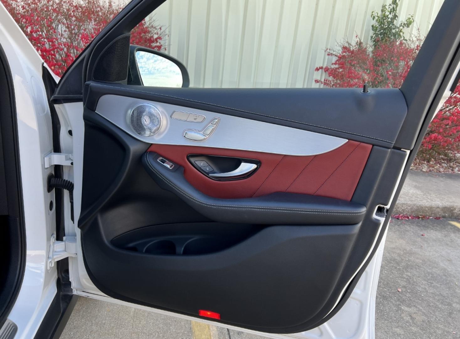 2019 WHITE /Red Leather Mercedes-Benz GLC-Class GLC300 4MATIC (WDC0J4KB3KF) with an 2.0L 4 Cyl. TURBO engine, Automatic transmission, located at 2990 Old Orchard Rd., Jackson, MO, 63755, 37.354214, -89.612106 - 2019 Mercedes-Benz GLC 300 4MATIC 1-Owner 89xxx miles All Wheel Drive 2.0L 4 Cyl. Automatic Leather Navigation Capability Backup Camera Power/Heated Seats Sunroof Bluetooth Cruise Power Windows/Locks/Mirrors We have financing available and we accept trades! Fill out a credit applicatio - Photo#15