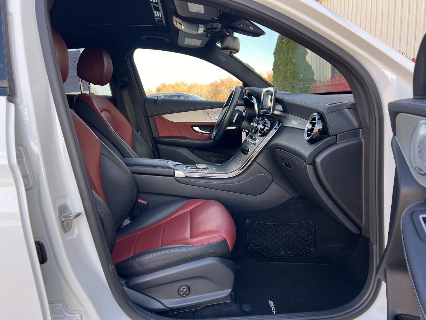 2019 WHITE /Red Leather Mercedes-Benz GLC-Class GLC300 4MATIC (WDC0J4KB3KF) with an 2.0L 4 Cyl. TURBO engine, Automatic transmission, located at 2990 Old Orchard Rd., Jackson, MO, 63755, 37.354214, -89.612106 - 2019 Mercedes-Benz GLC 300 4MATIC 1-Owner 89xxx miles All Wheel Drive 2.0L 4 Cyl. Automatic Leather Navigation Capability Backup Camera Power/Heated Seats Sunroof Bluetooth Cruise Power Windows/Locks/Mirrors We have financing available and we accept trades! Fill out a credit applicatio - Photo#16