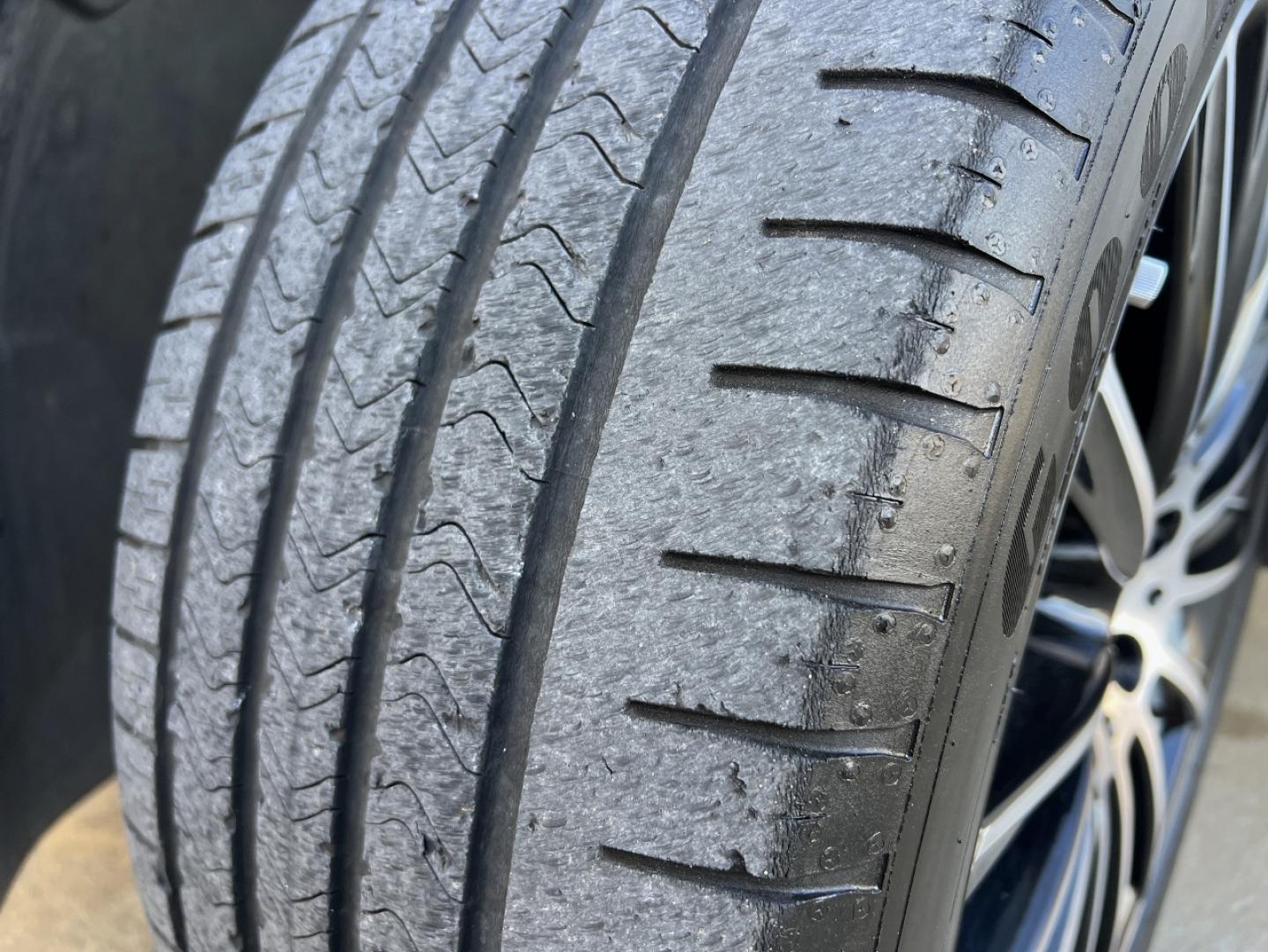 2019 WHITE /Red Leather Mercedes-Benz GLC-Class GLC300 4MATIC (WDC0J4KB3KF) with an 2.0L 4 Cyl. TURBO engine, Automatic transmission, located at 2990 Old Orchard Rd., Jackson, MO, 63755, 37.354214, -89.612106 - 2019 Mercedes-Benz GLC 300 4MATIC 1-Owner 89xxx miles All Wheel Drive 2.0L 4 Cyl. Automatic Leather Navigation Capability Backup Camera Power/Heated Seats Sunroof Bluetooth Cruise Power Windows/Locks/Mirrors We have financing available and we accept trades! Fill out a credit applicatio - Photo#38