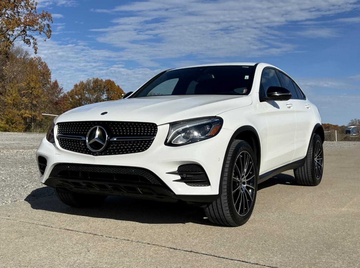 2019 WHITE /Red Leather Mercedes-Benz GLC-Class GLC300 4MATIC (WDC0J4KB3KF) with an 2.0L 4 Cyl. TURBO engine, Automatic transmission, located at 2990 Old Orchard Rd., Jackson, MO, 63755, 37.354214, -89.612106 - 2019 Mercedes-Benz GLC 300 4MATIC 1-Owner 89xxx miles All Wheel Drive 2.0L 4 Cyl. Automatic Leather Navigation Capability Backup Camera Power/Heated Seats Sunroof Bluetooth Cruise Power Windows/Locks/Mirrors We have financing available and we accept trades! Fill out a credit applicatio - Photo#6