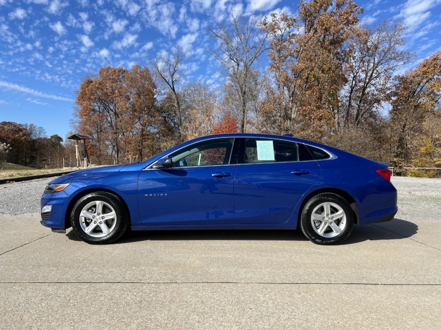 2023 BLUE /Black Cloth Chevrolet Malibu 1LT (1G1ZD5STXPF) with an 1.5L 4 Cyl. engine, Automatic transmission, located at 2990 Old Orchard Rd., Jackson, MO, 63755, 37.354214, -89.612106 - 2023 Chevrolet Malibu LT 1-Owner 69xxx miles Front Wheel Drive 1.5L 4 Cyl. Automatic Backup Camera Heated Seats Power Driver Seat Bluetooth Remote Start Cruise Power Windows/Locks/Mirrors We have financing available and we accept trades! Fill out a credit application on our website or c - Photo#7