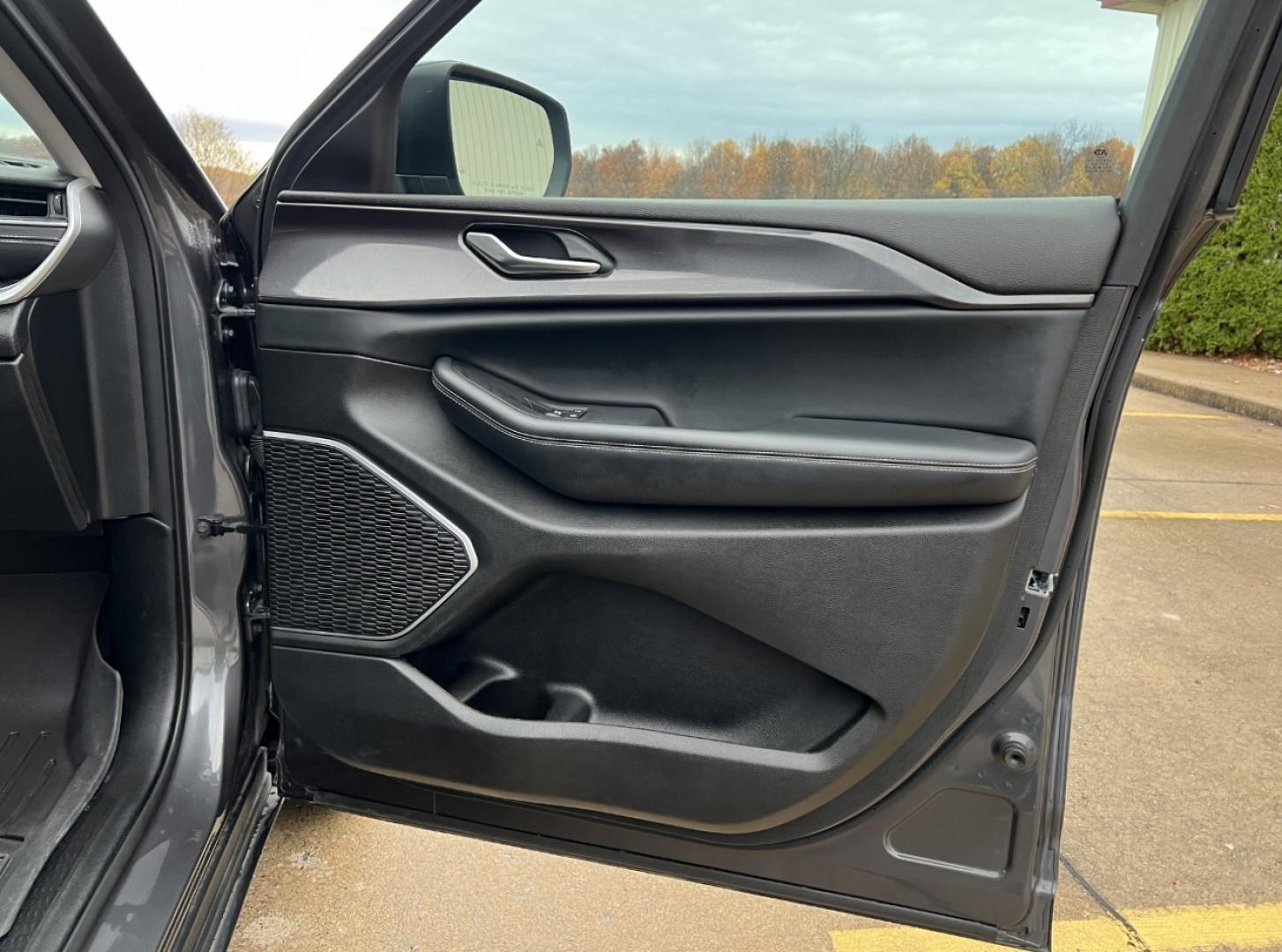 2022 GRAY /Black Cloth Jeep Grand Cherokee L Laredo 4WD (1C4RJKAG5N8) with an 3.6L V6 engine, Automatic transmission, located at 2990 Old Orchard Rd., Jackson, MO, 63755, 37.354214, -89.612106 - 2022 Jeep Grand Cherokee L Laredo 1-Owner 60xxx miles 4 Wheel Drive 3.6L V6 Automatic 3rd Row Backup Camera Heated Seats Power Driver Seat Heated Steering Wheel Sunroof Bluetooth Remote Start Cruise Power Windows/Locks/Mirrors We have financing available and we accept trades! Fill ou - Photo#16