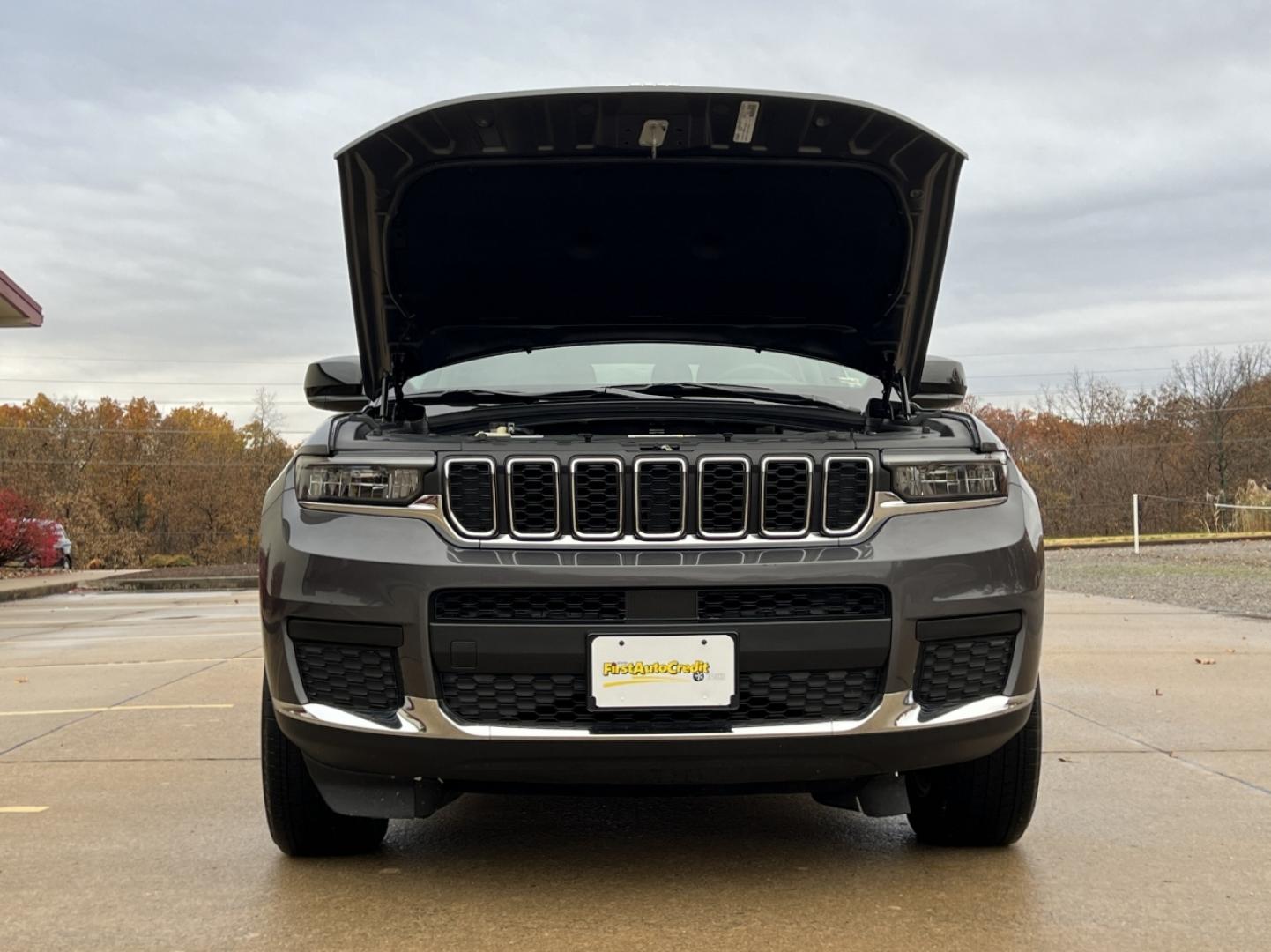 2022 GRAY /Black Cloth Jeep Grand Cherokee L Laredo 4WD (1C4RJKAG5N8) with an 3.6L V6 engine, Automatic transmission, located at 2990 Old Orchard Rd., Jackson, MO, 63755, 37.354214, -89.612106 - 2022 Jeep Grand Cherokee L Laredo 1-Owner 60xxx miles 4 Wheel Drive 3.6L V6 Automatic 3rd Row Backup Camera Heated Seats Power Driver Seat Heated Steering Wheel Sunroof Bluetooth Remote Start Cruise Power Windows/Locks/Mirrors We have financing available and we accept trades! Fill ou - Photo#36