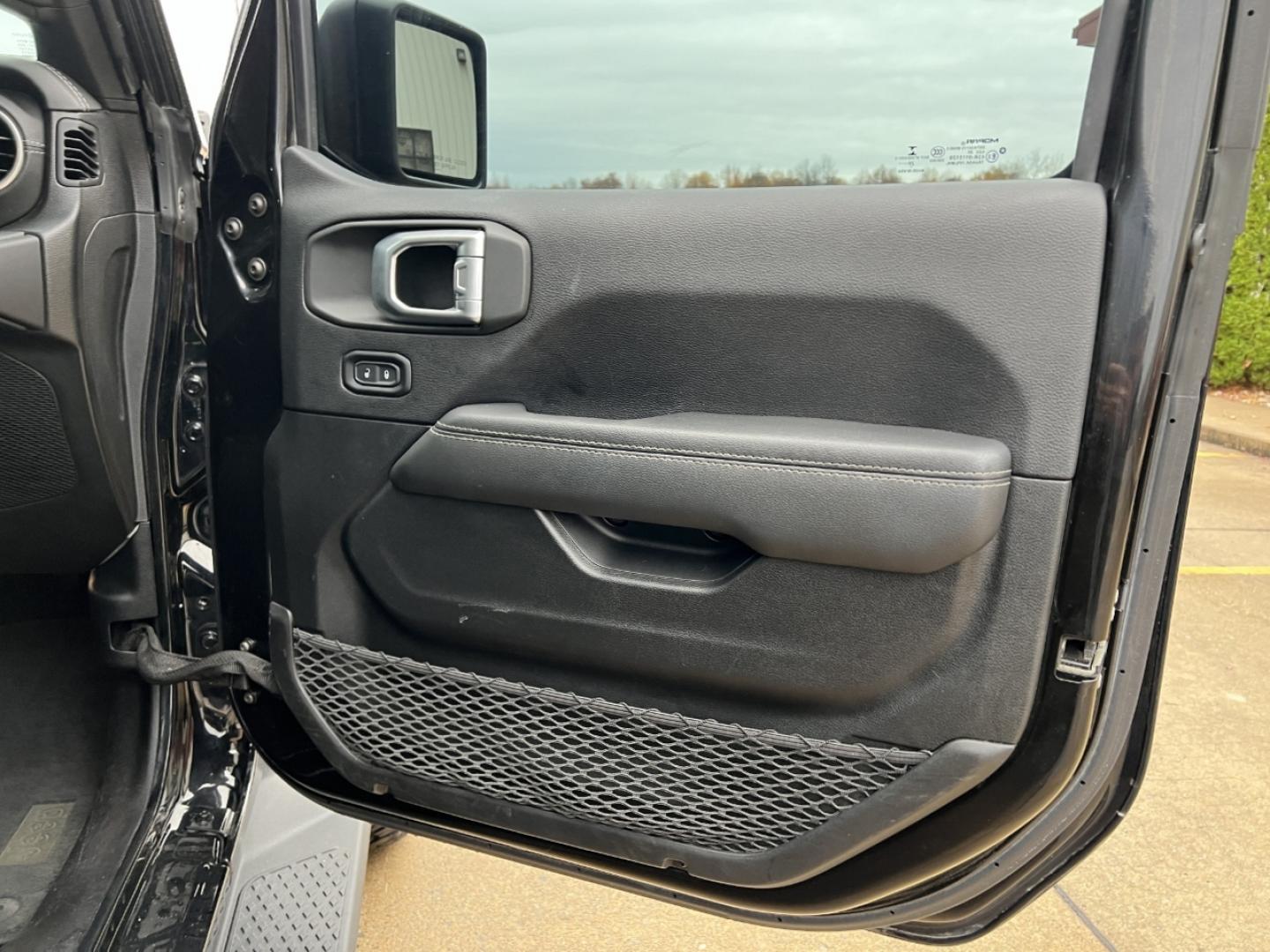 2021 BLACK /Black Leather Jeep Gladiator Overland (1C6HJTFG3ML) with an 3.6L V6 engine, Automatic transmission, located at 2990 Old Orchard Rd., Jackson, MO, 63755, 37.354214, -89.612106 - 2021 Jeep Gladiator Overland 1-Owner 98xxx miles 4x4 3.6L V6 Automatic Leather New Tires Navigation Heated Seats Heated Steering Wheel Backup Camera Bluetooth Remote Start Cruise Power Windows/Locks/Mirrors We have financing available and we accept trades! Fill out a credit applicati - Photo#17