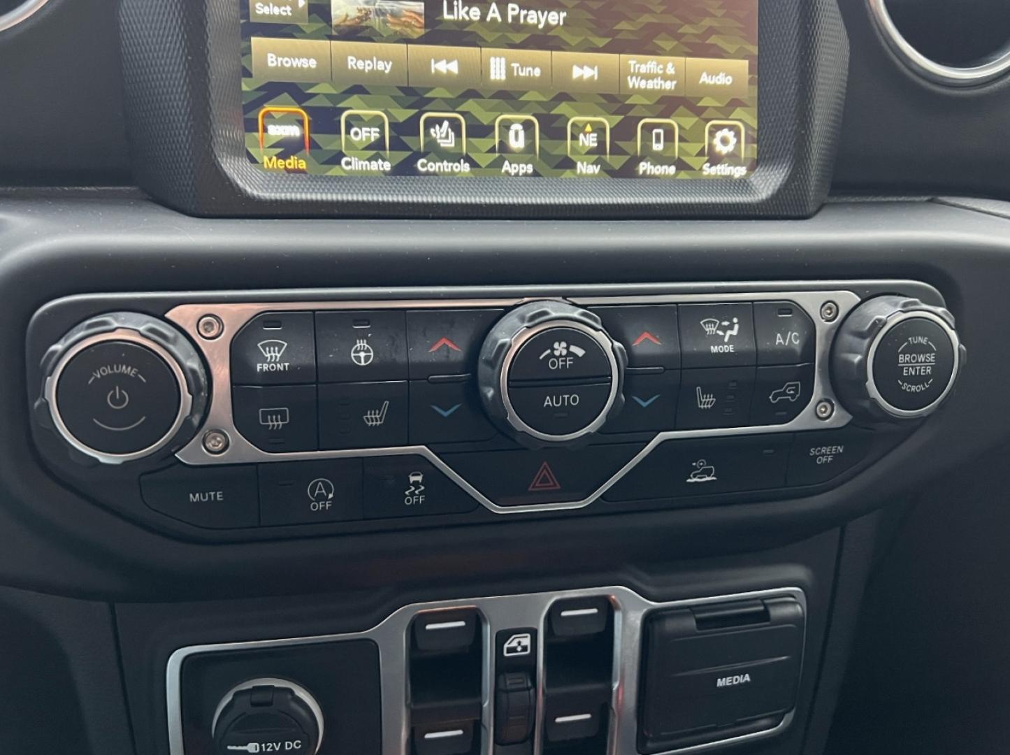 2021 BLACK /Black Leather Jeep Gladiator Overland (1C6HJTFG3ML) with an 3.6L V6 engine, Automatic transmission, located at 2990 Old Orchard Rd., Jackson, MO, 63755, 37.354214, -89.612106 - 2021 Jeep Gladiator Overland 1-Owner 98xxx miles 4x4 3.6L V6 Automatic Leather New Tires Navigation Heated Seats Heated Steering Wheel Backup Camera Bluetooth Remote Start Cruise Power Windows/Locks/Mirrors We have financing available and we accept trades! Fill out a credit applicati - Photo#27