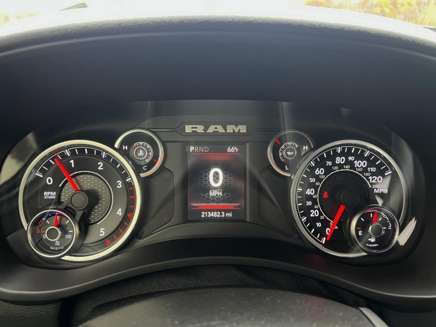 2022 WHITE /Gray Cloth RAM 2500 Tradesman Crew Cab LWB 4WD (3C6UR5HL8NG) with an 6.7L I6 TURBO DIESEL engine, Automatic transmission, located at 2990 Old Orchard Rd., Jackson, MO, 63755, 37.354214, -89.612106 - 2022 Ram 2500 Heavy Duty Tradesman 1-Owner 213xxx miles 4x4 6.7L I6 Turbo Diesel Automatic Backup Camera Bluetooth Cruise Power Windows/Locks/Mirrors We have financing available and we accept trades! Fill out a credit application on our website or come by today! If you have any questions, - Photo#1