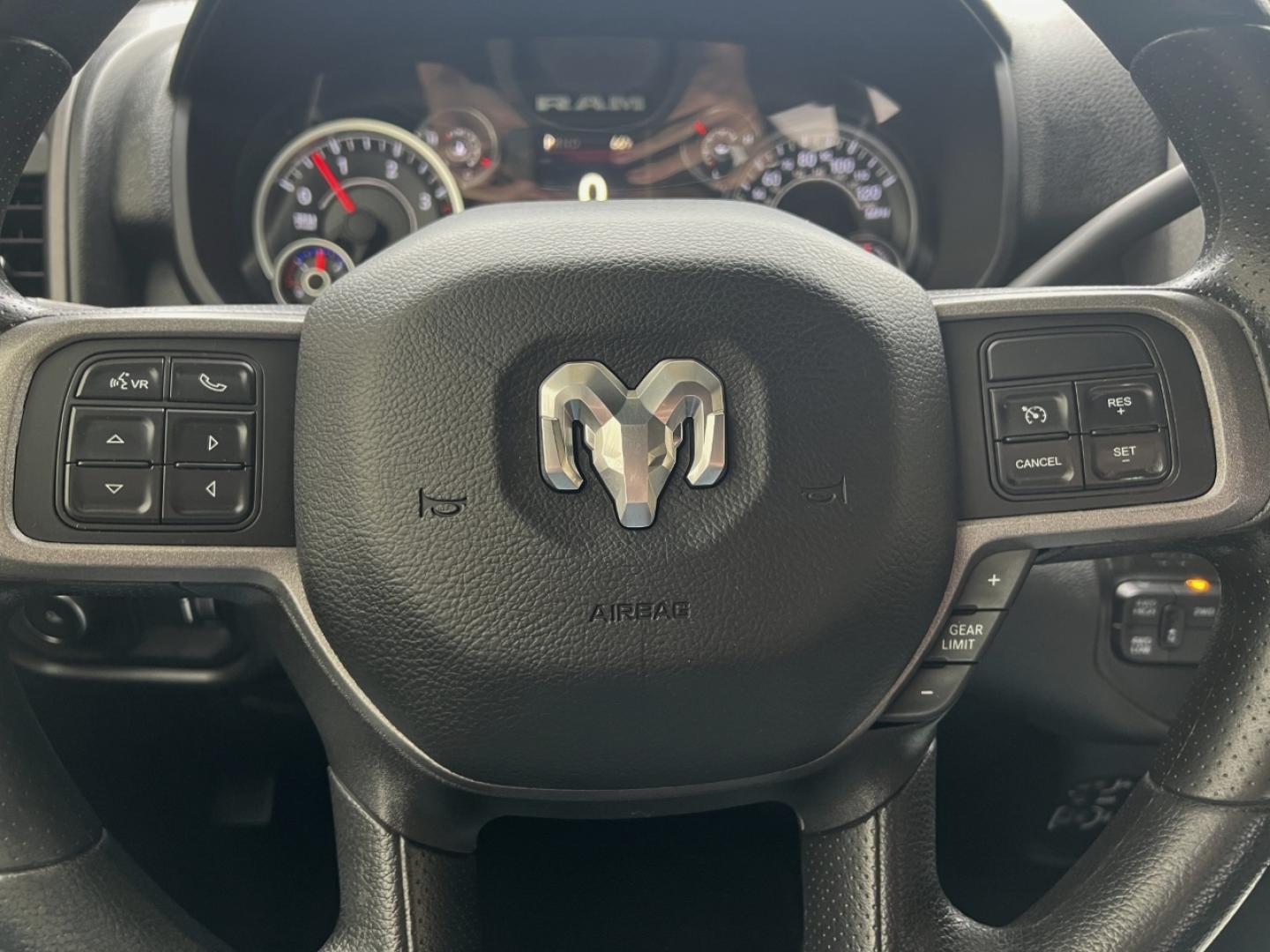 2022 WHITE /Gray Cloth RAM 2500 Tradesman Crew Cab LWB 4WD (3C6UR5HL8NG) with an 6.7L I6 TURBO DIESEL engine, Automatic transmission, located at 2990 Old Orchard Rd., Jackson, MO, 63755, 37.354214, -89.612106 - 2022 Ram 2500 Heavy Duty Tradesman 1-Owner 213xxx miles 4x4 6.7L I6 Turbo Diesel Automatic Backup Camera Bluetooth Cruise Power Windows/Locks/Mirrors We have financing available and we accept trades! Fill out a credit application on our website or come by today! If you have any questions, - Photo#20