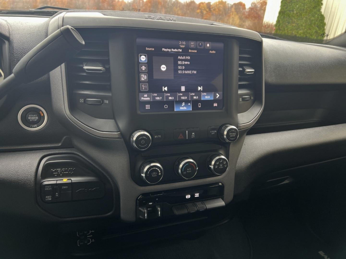 2022 WHITE /Gray Cloth RAM 2500 Tradesman Crew Cab LWB 4WD (3C6UR5HL8NG) with an 6.7L I6 TURBO DIESEL engine, Automatic transmission, located at 2990 Old Orchard Rd., Jackson, MO, 63755, 37.354214, -89.612106 - 2022 Ram 2500 Heavy Duty Tradesman 1-Owner 213xxx miles 4x4 6.7L I6 Turbo Diesel Automatic Backup Camera Bluetooth Cruise Power Windows/Locks/Mirrors We have financing available and we accept trades! Fill out a credit application on our website or come by today! If you have any questions, - Photo#22