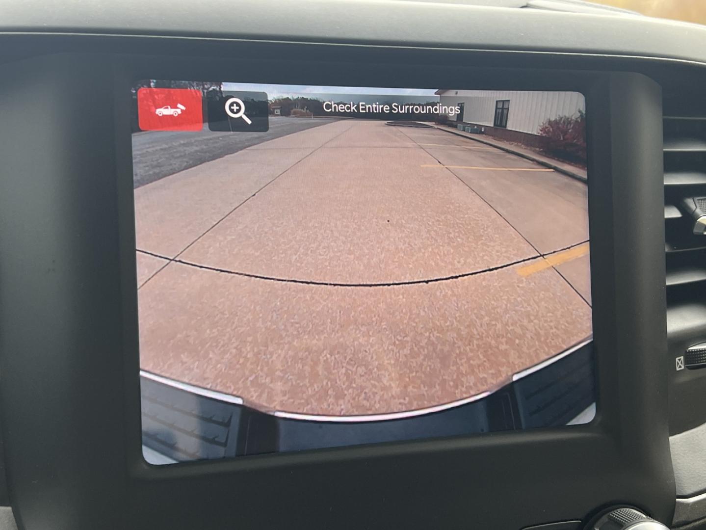 2022 WHITE /Gray Cloth RAM 2500 Tradesman Crew Cab LWB 4WD (3C6UR5HL8NG) with an 6.7L I6 TURBO DIESEL engine, Automatic transmission, located at 2990 Old Orchard Rd., Jackson, MO, 63755, 37.354214, -89.612106 - 2022 Ram 2500 Heavy Duty Tradesman 1-Owner 213xxx miles 4x4 6.7L I6 Turbo Diesel Automatic Backup Camera Bluetooth Cruise Power Windows/Locks/Mirrors We have financing available and we accept trades! Fill out a credit application on our website or come by today! If you have any questions, - Photo#3