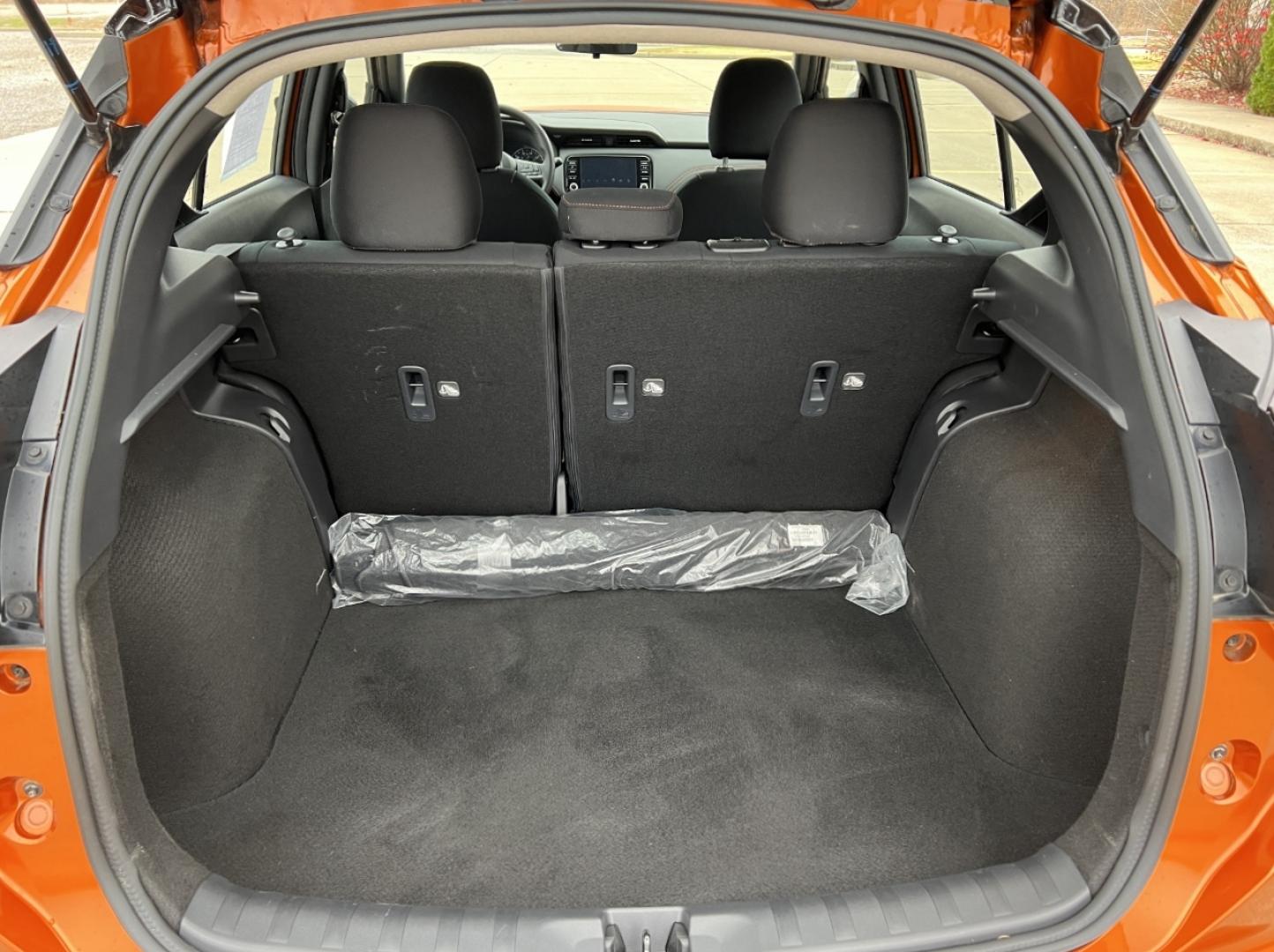 2024 Orange /Black Cloth Nissan Kicks SR (3N1CP5DV5RL) with an 1.6L 4 Cyl. engine, CVT transmission, located at 2990 Old Orchard Rd., Jackson, MO, 63755, 37.354214, -89.612106 - 2024 Nissan Kicks SR 1-Owner 29xxx miles Front Wheel Drive 1.6L 4 Cyl. Automatic Backup Camera Bluetooth Remote Start Cruise Power Windows/Locks/Mirrors We have financing available and we accept trades! Fill out a credit application on our website or come by today! If you have any questi - Photo#18
