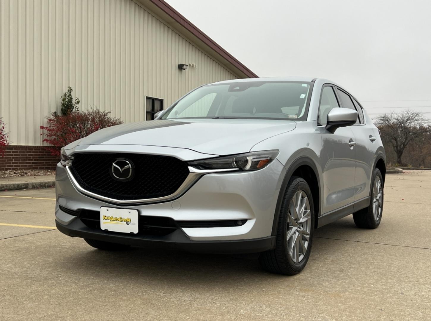 2021 SILVER /Black Leather Mazda CX-5 Grand Touring Reserve AWD (JM3KFBAYXM0) with an 2.5L 4 Cyl. engine, Automatic transmission, located at 2990 Old Orchard Rd., Jackson, MO, 63755, 37.354214, -89.612106 - 2021 Mazda CX-5 Grand Touring Reserve 56xxx miles All Wheel Drive 2.5L 4 Cyl. Automatic Leather Navigation Capability Power/Heated/Cooled Seats Heated Steering Wheel Backup Camera Sunroof Heads Up Display Bluetooth Cruise Power Windows/Locks/Mirrors We have financing available and we - Photo#6
