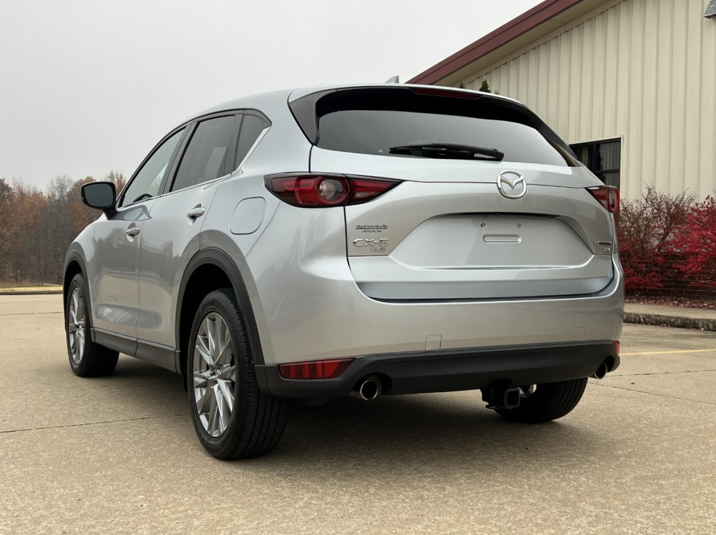 2021 SILVER /Black Leather Mazda CX-5 Grand Touring Reserve AWD (JM3KFBAYXM0) with an 2.5L 4 Cyl. engine, Automatic transmission, located at 2990 Old Orchard Rd., Jackson, MO, 63755, 37.354214, -89.612106 - 2021 Mazda CX-5 Grand Touring Reserve 56xxx miles All Wheel Drive 2.5L 4 Cyl. Automatic Leather Navigation Capability Power/Heated/Cooled Seats Heated Steering Wheel Backup Camera Sunroof Heads Up Display Bluetooth Cruise Power Windows/Locks/Mirrors We have financing available and we - Photo#10