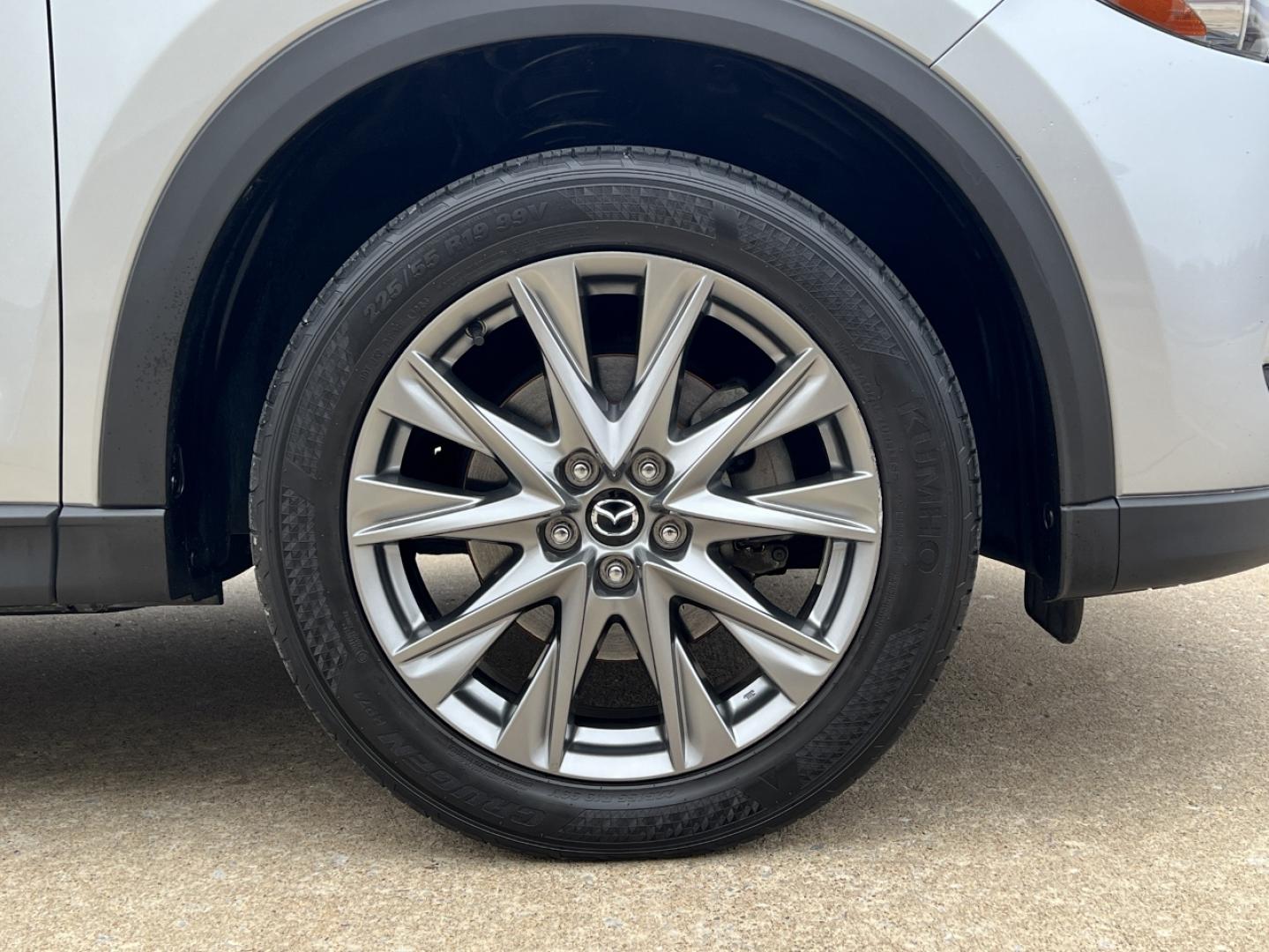 2021 SILVER /Black Leather Mazda CX-5 Grand Touring Reserve AWD (JM3KFBAYXM0) with an 2.5L 4 Cyl. engine, Automatic transmission, located at 2990 Old Orchard Rd., Jackson, MO, 63755, 37.354214, -89.612106 - 2021 Mazda CX-5 Grand Touring Reserve 56xxx miles All Wheel Drive 2.5L 4 Cyl. Automatic Leather Navigation Capability Power/Heated/Cooled Seats Heated Steering Wheel Backup Camera Sunroof Heads Up Display Bluetooth Cruise Power Windows/Locks/Mirrors We have financing available and we - Photo#41