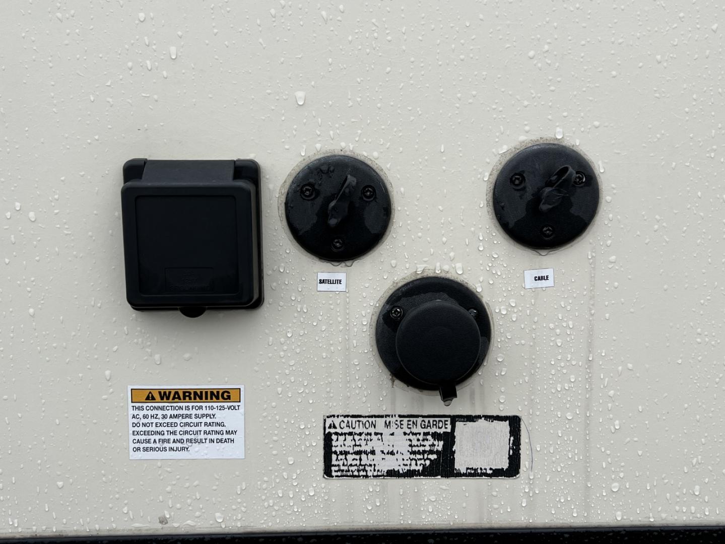 2018 TAN Gulf Stream Coach, Inc 19RBS - (1NL1DTK21J1) , located at 2990 Old Orchard Rd., Jackson, MO, 63755, 37.354214, -89.612106 - We have financing available and we accept trades! Fill out a credit application on our website or come by today! If you have any questions, give us a call at (573) 204-7777 or visit our website at firstautocredit.com. - Photo#28