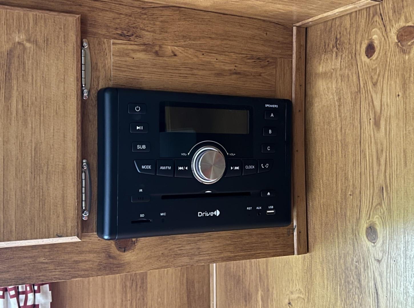 2018 TAN Gulf Stream Coach, Inc 19RBS - (1NL1DTK21J1) , located at 2990 Old Orchard Rd., Jackson, MO, 63755, 37.354214, -89.612106 - We have financing available and we accept trades! Fill out a credit application on our website or come by today! If you have any questions, give us a call at (573) 204-7777 or visit our website at firstautocredit.com. - Photo#16