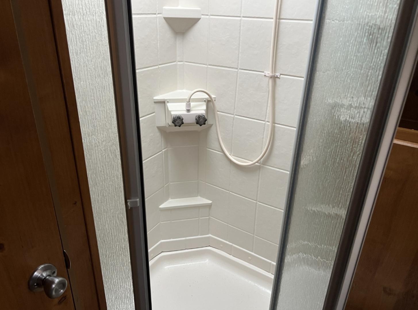 2018 TAN Gulf Stream Coach, Inc 19RBS - (1NL1DTK21J1) , located at 2990 Old Orchard Rd., Jackson, MO, 63755, 37.354214, -89.612106 - We have financing available and we accept trades! Fill out a credit application on our website or come by today! If you have any questions, give us a call at (573) 204-7777 or visit our website at firstautocredit.com. - Photo#20