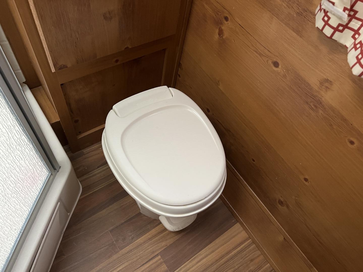 2018 TAN Gulf Stream Coach, Inc 19RBS - (1NL1DTK21J1) , located at 2990 Old Orchard Rd., Jackson, MO, 63755, 37.354214, -89.612106 - We have financing available and we accept trades! Fill out a credit application on our website or come by today! If you have any questions, give us a call at (573) 204-7777 or visit our website at firstautocredit.com. - Photo#19