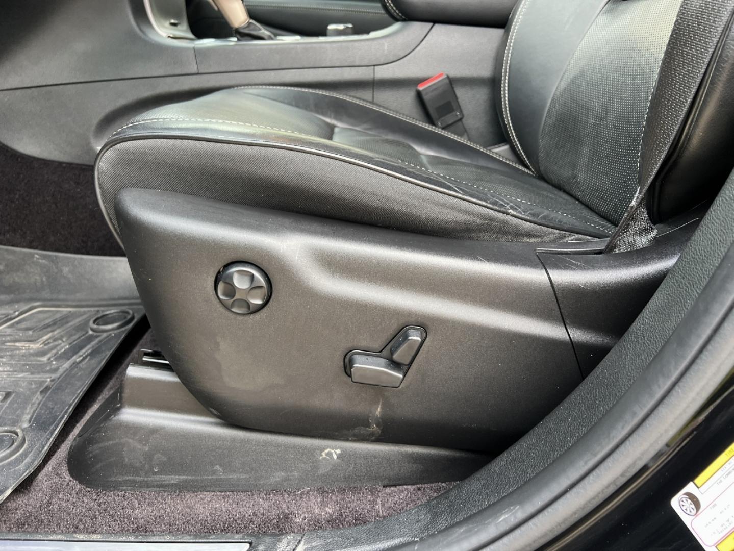 2017 BLACK /Black Leather Jeep Grand Cherokee Overland 4WD (1C4RJFCG9HC) with an 3.6L V6 engine, Automatic transmission, located at 2990 Old Orchard Rd., Jackson, MO, 63755, 37.354214, -89.612106 - 2017 Jeep Grand Cherokee Overland 1-Owner Only 75xxx miles 4 Wheel Drive 3.6L V6 Automatic Leather Navigation Power/Heated/Cooled Seats Heated Rear Seats Heated Steering Wheel Backup Camera Sunroof Bluetooth Remote Start Cruise Power Windows/Locks/Mirrors We have financing available - Photo#7