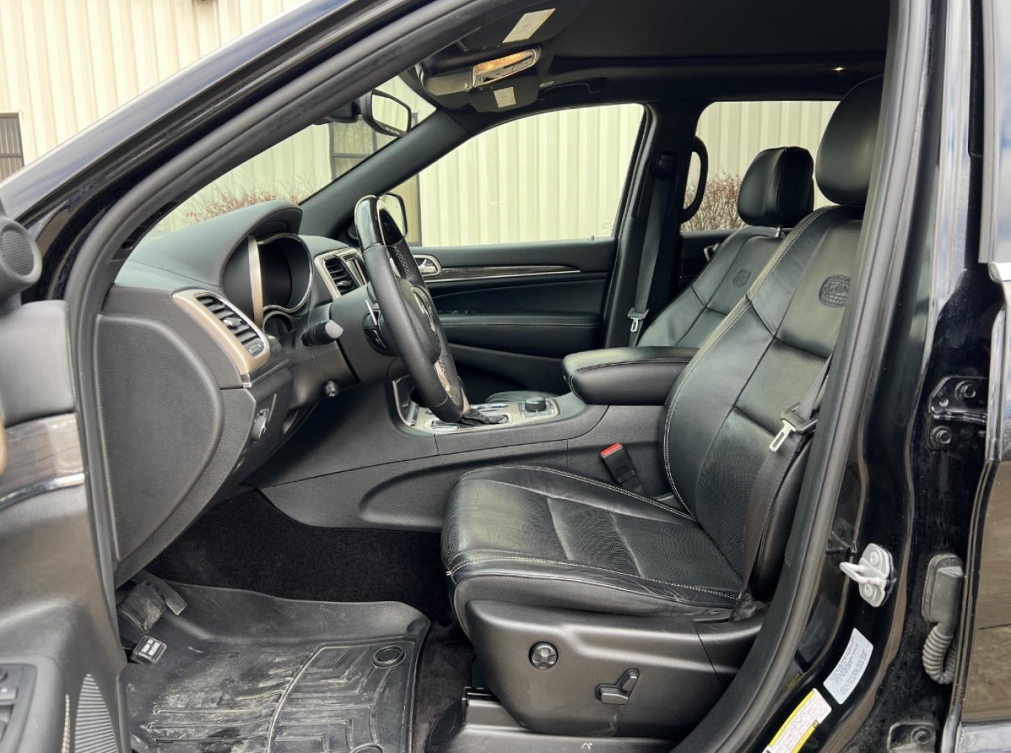 2017 BLACK /Black Leather Jeep Grand Cherokee Overland 4WD (1C4RJFCG9HC) with an 3.6L V6 engine, Automatic transmission, located at 2990 Old Orchard Rd., Jackson, MO, 63755, 37.354214, -89.612106 - 2017 Jeep Grand Cherokee Overland 1-Owner Only 75xxx miles 4 Wheel Drive 3.6L V6 Automatic Leather Navigation Power/Heated/Cooled Seats Heated Rear Seats Heated Steering Wheel Backup Camera Sunroof Bluetooth Remote Start Cruise Power Windows/Locks/Mirrors We have financing available - Photo#18