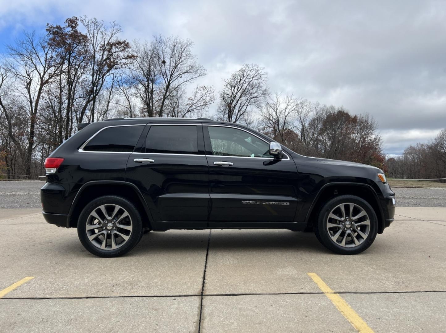2017 BLACK /Black Leather Jeep Grand Cherokee Overland 4WD (1C4RJFCG9HC) with an 3.6L V6 engine, Automatic transmission, located at 2990 Old Orchard Rd., Jackson, MO, 63755, 37.354214, -89.612106 - 2017 Jeep Grand Cherokee Overland 1-Owner Only 75xxx miles 4 Wheel Drive 3.6L V6 Automatic Leather Navigation Power/Heated/Cooled Seats Heated Rear Seats Heated Steering Wheel Backup Camera Sunroof Bluetooth Remote Start Cruise Power Windows/Locks/Mirrors We have financing available - Photo#12