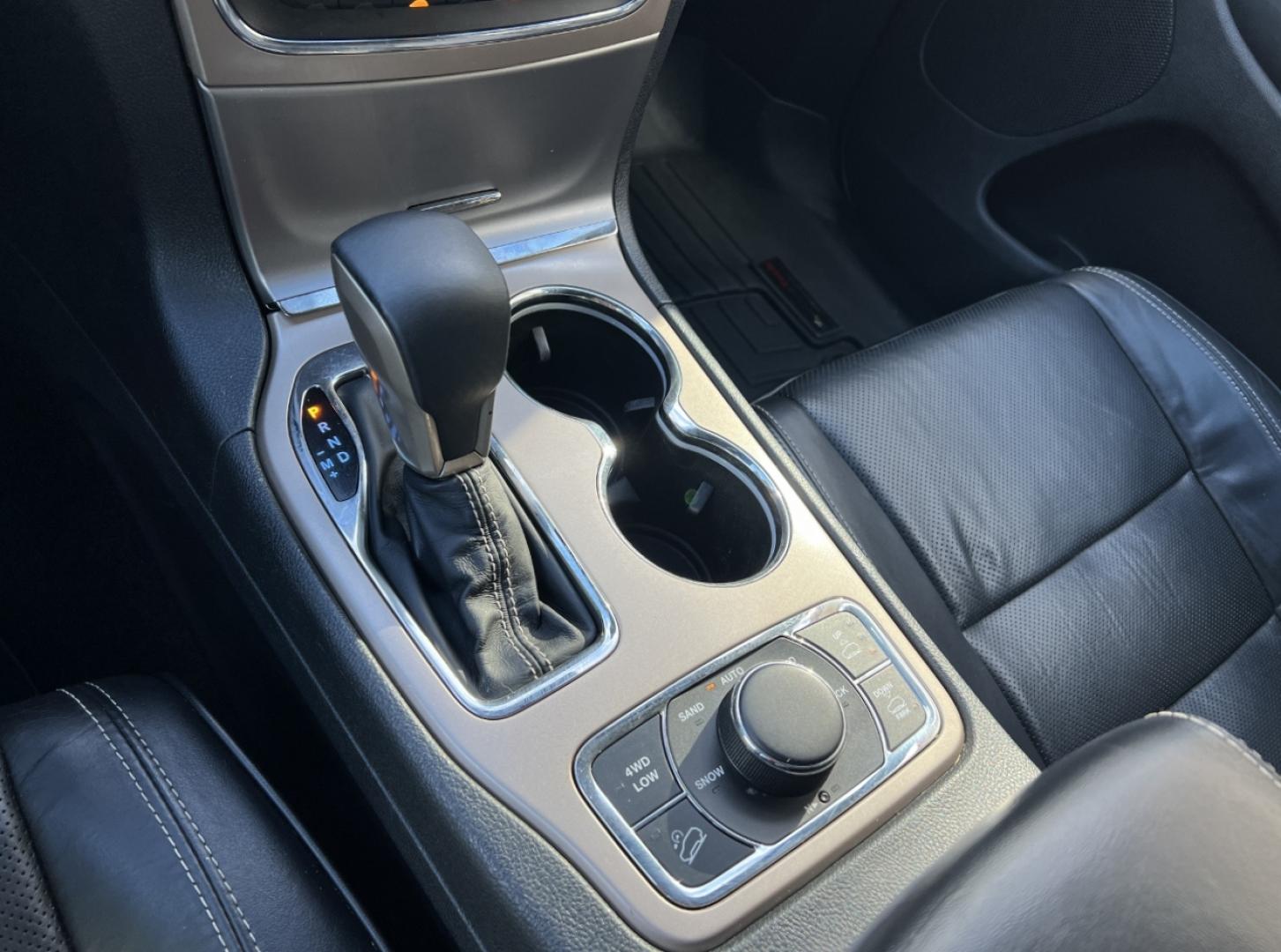 2017 BLACK /Black Leather Jeep Grand Cherokee Overland 4WD (1C4RJFCG9HC) with an 3.6L V6 engine, Automatic transmission, located at 2990 Old Orchard Rd., Jackson, MO, 63755, 37.354214, -89.612106 - 2017 Jeep Grand Cherokee Overland 1-Owner Only 75xxx miles 4 Wheel Drive 3.6L V6 Automatic Leather Navigation Power/Heated/Cooled Seats Heated Rear Seats Heated Steering Wheel Backup Camera Sunroof Bluetooth Remote Start Cruise Power Windows/Locks/Mirrors We have financing available - Photo#29