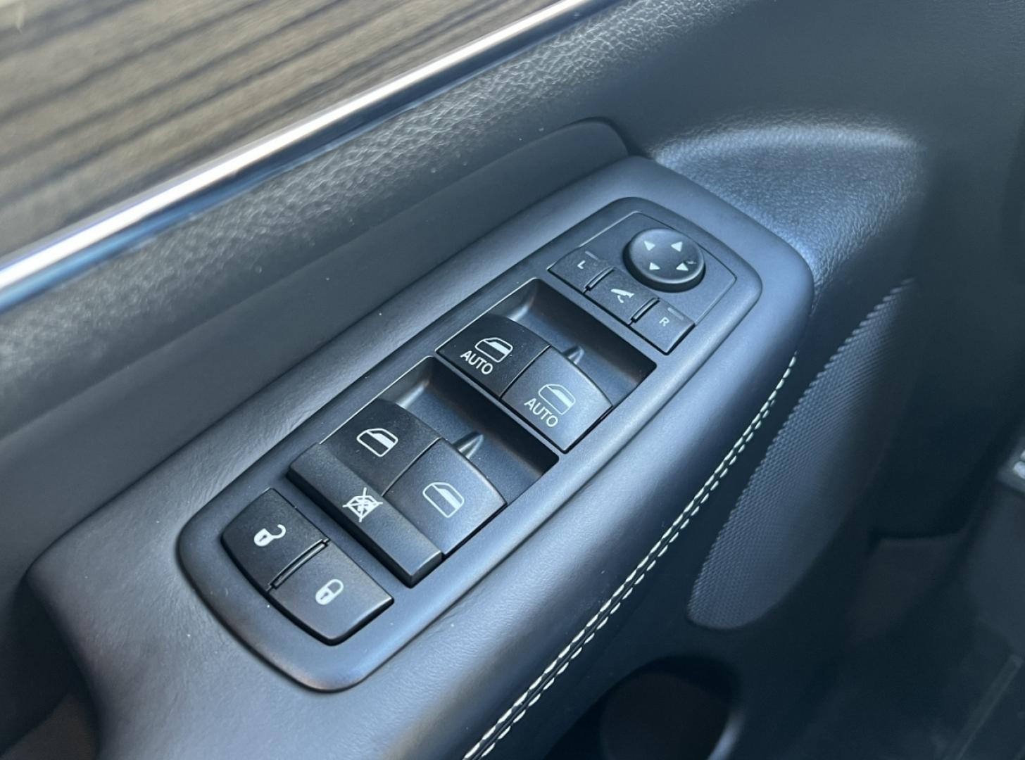 2017 BLACK /Black Leather Jeep Grand Cherokee Overland 4WD (1C4RJFCG9HC) with an 3.6L V6 engine, Automatic transmission, located at 2990 Old Orchard Rd., Jackson, MO, 63755, 37.354214, -89.612106 - 2017 Jeep Grand Cherokee Overland 1-Owner Only 75xxx miles 4 Wheel Drive 3.6L V6 Automatic Leather Navigation Power/Heated/Cooled Seats Heated Rear Seats Heated Steering Wheel Backup Camera Sunroof Bluetooth Remote Start Cruise Power Windows/Locks/Mirrors We have financing available - Photo#33