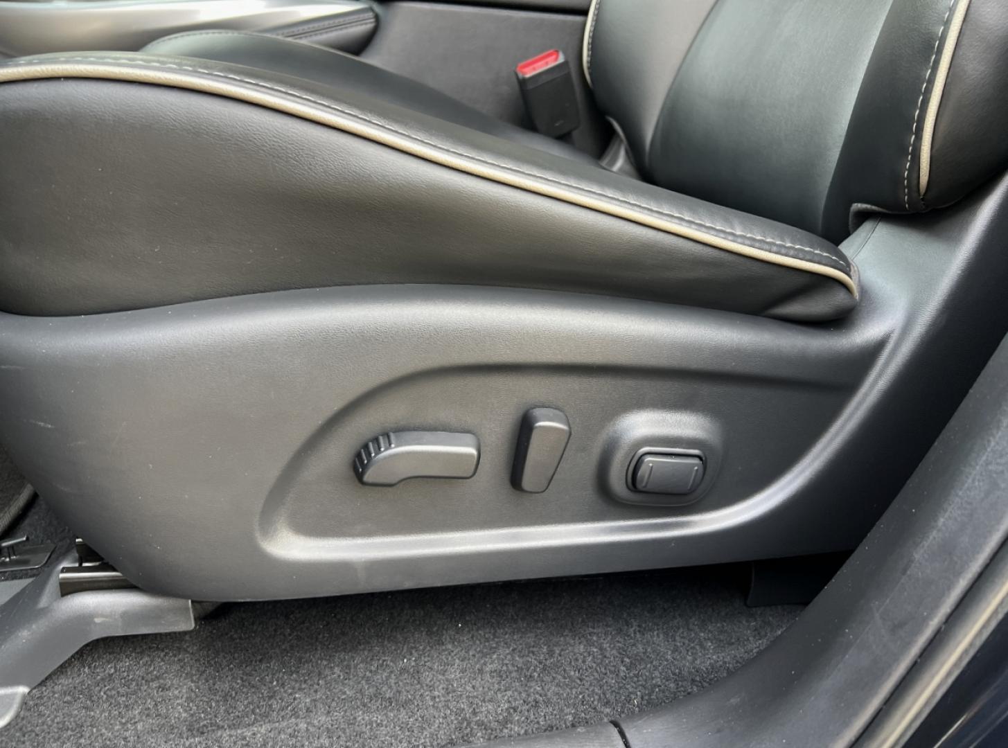 2020 BLUE /Black Leather Infiniti QX60 Luxe AWD (5N1DL0MM6LC) with an 3.5L V6 engine, CVT transmission, located at 2990 Old Orchard Rd., Jackson, MO, 63755, 37.354214, -89.612106 - 2020 Infiniti QX60 Luxe 72xxx miles All Wheel Drive 3.5L V6 Automatic Leather 3rd Row Backup Camera Power/Heated Seats Sunroof Bluetooth Remote Start Cruise Power Windows/Locks/Mirrors We have financing available and we accept trades! Fill out a credit application on our website or com - Photo#5