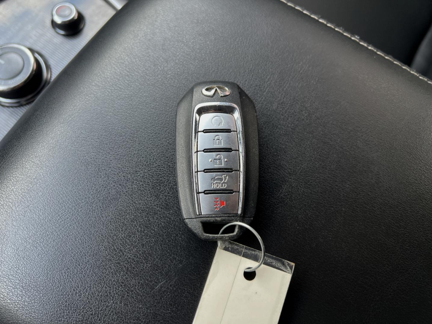 2020 BLUE /Black Leather Infiniti QX60 Luxe AWD (5N1DL0MM6LC) with an 3.5L V6 engine, CVT transmission, located at 2990 Old Orchard Rd., Jackson, MO, 63755, 37.354214, -89.612106 - 2020 Infiniti QX60 Luxe 72xxx miles All Wheel Drive 3.5L V6 Automatic Leather 3rd Row Backup Camera Power/Heated Seats Sunroof Bluetooth Remote Start Cruise Power Windows/Locks/Mirrors We have financing available and we accept trades! Fill out a credit application on our website or com - Photo#6