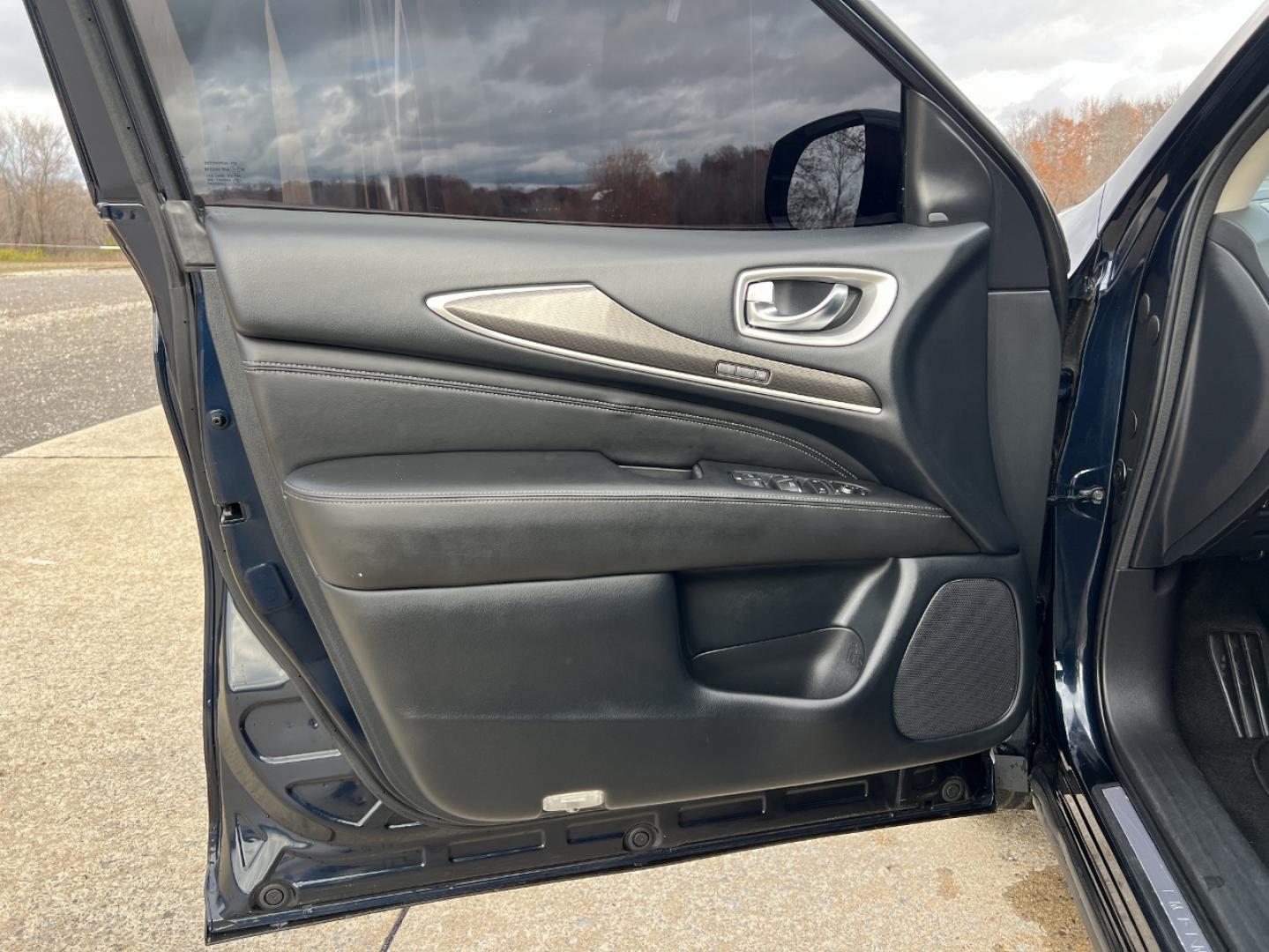 2020 BLUE /Black Leather Infiniti QX60 Luxe AWD (5N1DL0MM6LC) with an 3.5L V6 engine, CVT transmission, located at 2990 Old Orchard Rd., Jackson, MO, 63755, 37.354214, -89.612106 - 2020 Infiniti QX60 Luxe 72xxx miles All Wheel Drive 3.5L V6 Automatic Leather 3rd Row Backup Camera Power/Heated Seats Sunroof Bluetooth Remote Start Cruise Power Windows/Locks/Mirrors We have financing available and we accept trades! Fill out a credit application on our website or com - Photo#14