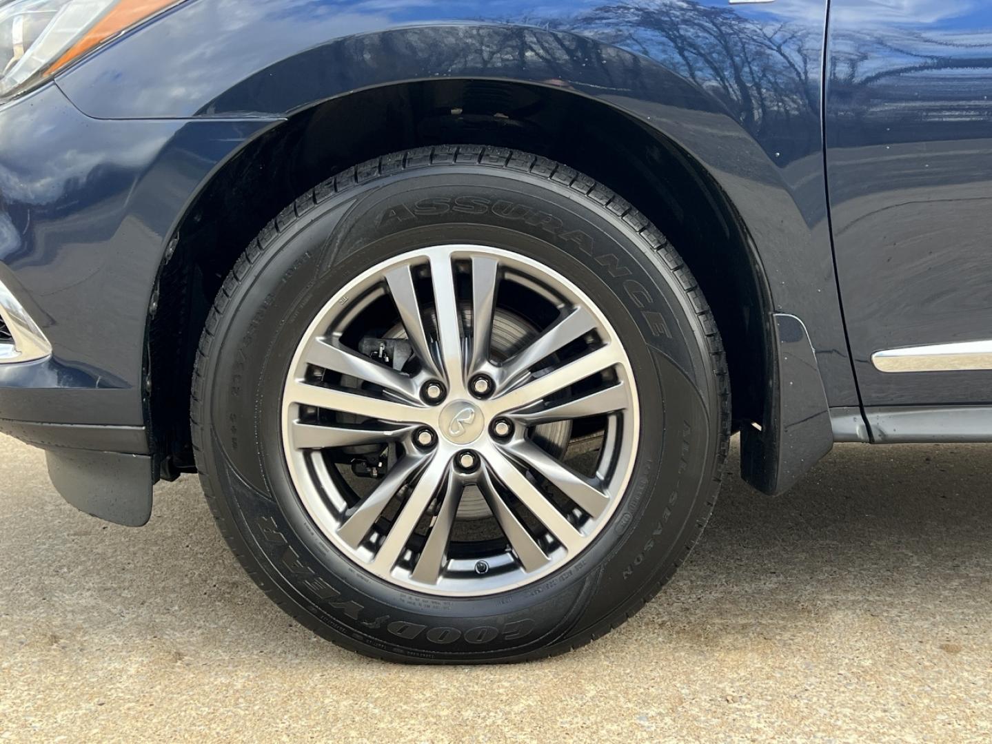 2020 BLUE /Black Leather Infiniti QX60 Luxe AWD (5N1DL0MM6LC) with an 3.5L V6 engine, CVT transmission, located at 2990 Old Orchard Rd., Jackson, MO, 63755, 37.354214, -89.612106 - 2020 Infiniti QX60 Luxe 72xxx miles All Wheel Drive 3.5L V6 Automatic Leather 3rd Row Backup Camera Power/Heated Seats Sunroof Bluetooth Remote Start Cruise Power Windows/Locks/Mirrors We have financing available and we accept trades! Fill out a credit application on our website or com - Photo#44