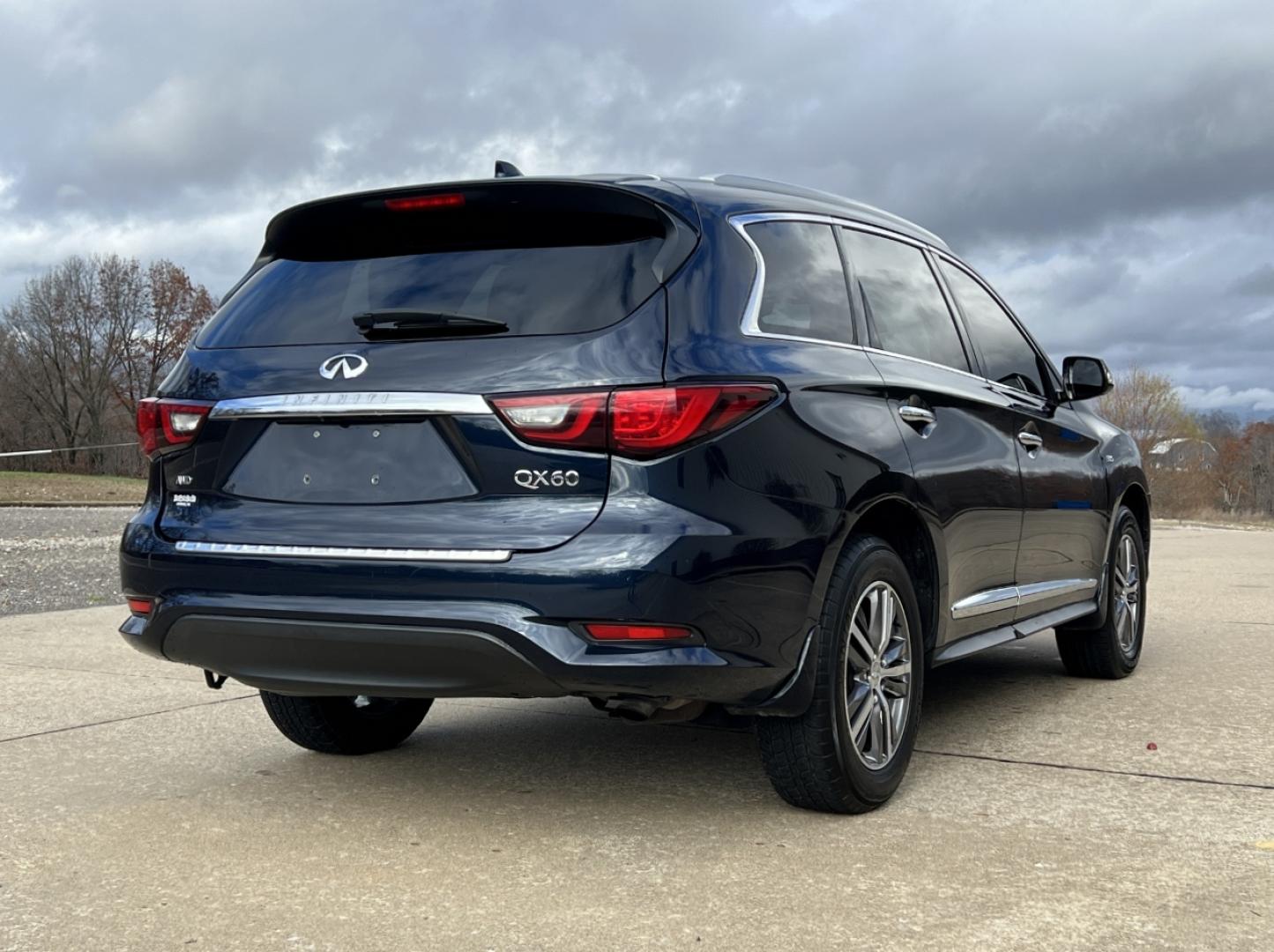 2020 BLUE /Black Leather Infiniti QX60 Luxe AWD (5N1DL0MM6LC) with an 3.5L V6 engine, CVT transmission, located at 2990 Old Orchard Rd., Jackson, MO, 63755, 37.354214, -89.612106 - 2020 Infiniti QX60 Luxe 72xxx miles All Wheel Drive 3.5L V6 Automatic Leather 3rd Row Backup Camera Power/Heated Seats Sunroof Bluetooth Remote Start Cruise Power Windows/Locks/Mirrors We have financing available and we accept trades! Fill out a credit application on our website or com - Photo#10