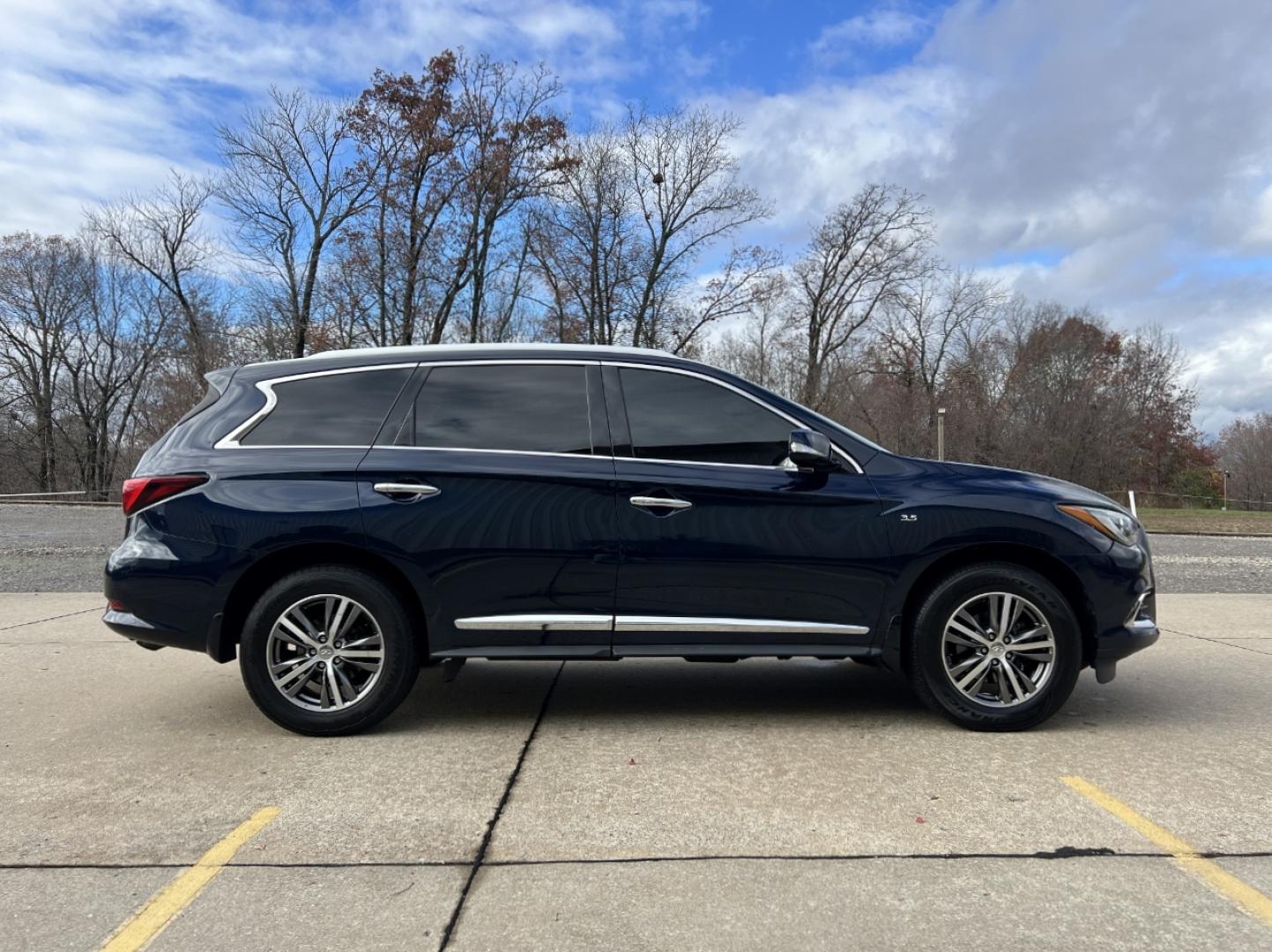 2020 BLUE /Black Leather Infiniti QX60 Luxe AWD (5N1DL0MM6LC) with an 3.5L V6 engine, CVT transmission, located at 2990 Old Orchard Rd., Jackson, MO, 63755, 37.354214, -89.612106 - 2020 Infiniti QX60 Luxe 72xxx miles All Wheel Drive 3.5L V6 Automatic Leather 3rd Row Backup Camera Power/Heated Seats Sunroof Bluetooth Remote Start Cruise Power Windows/Locks/Mirrors We have financing available and we accept trades! Fill out a credit application on our website or com - Photo#9