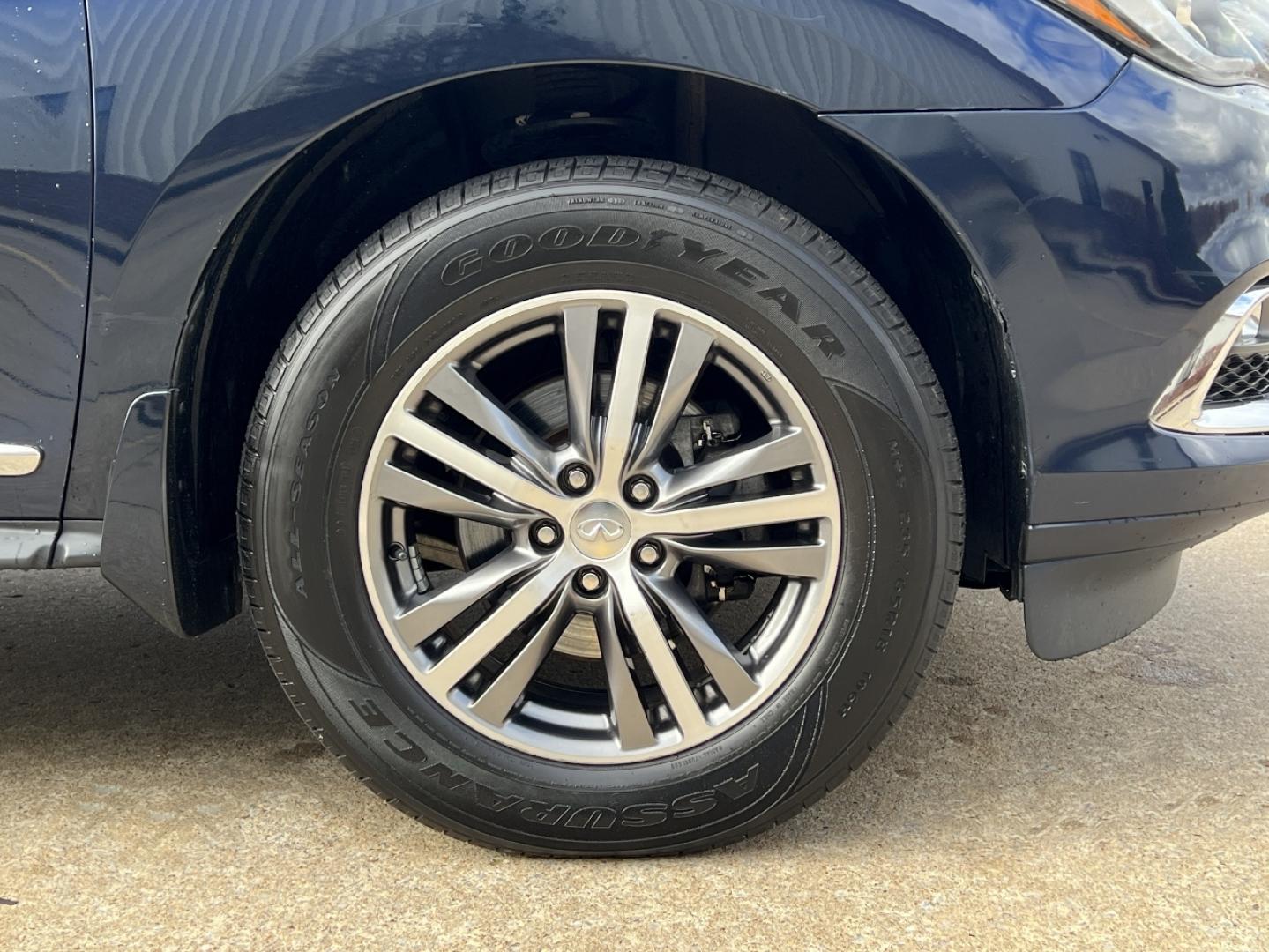 2020 BLUE /Black Leather Infiniti QX60 Luxe AWD (5N1DL0MM6LC) with an 3.5L V6 engine, CVT transmission, located at 2990 Old Orchard Rd., Jackson, MO, 63755, 37.354214, -89.612106 - 2020 Infiniti QX60 Luxe 72xxx miles All Wheel Drive 3.5L V6 Automatic Leather 3rd Row Backup Camera Power/Heated Seats Sunroof Bluetooth Remote Start Cruise Power Windows/Locks/Mirrors We have financing available and we accept trades! Fill out a credit application on our website or com - Photo#47