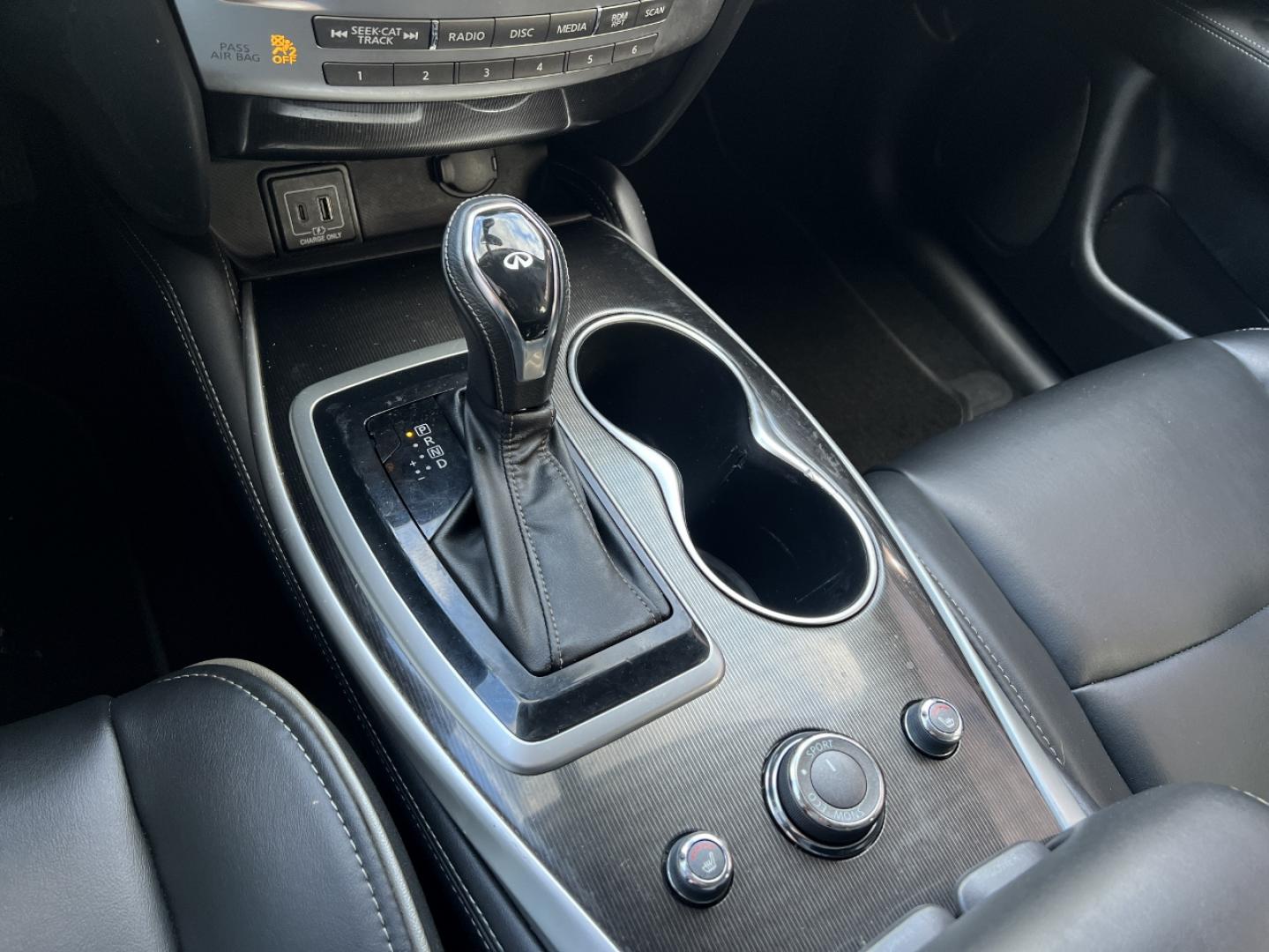 2020 BLUE /Black Leather Infiniti QX60 Luxe AWD (5N1DL0MM6LC) with an 3.5L V6 engine, CVT transmission, located at 2990 Old Orchard Rd., Jackson, MO, 63755, 37.354214, -89.612106 - 2020 Infiniti QX60 Luxe 72xxx miles All Wheel Drive 3.5L V6 Automatic Leather 3rd Row Backup Camera Power/Heated Seats Sunroof Bluetooth Remote Start Cruise Power Windows/Locks/Mirrors We have financing available and we accept trades! Fill out a credit application on our website or com - Photo#27