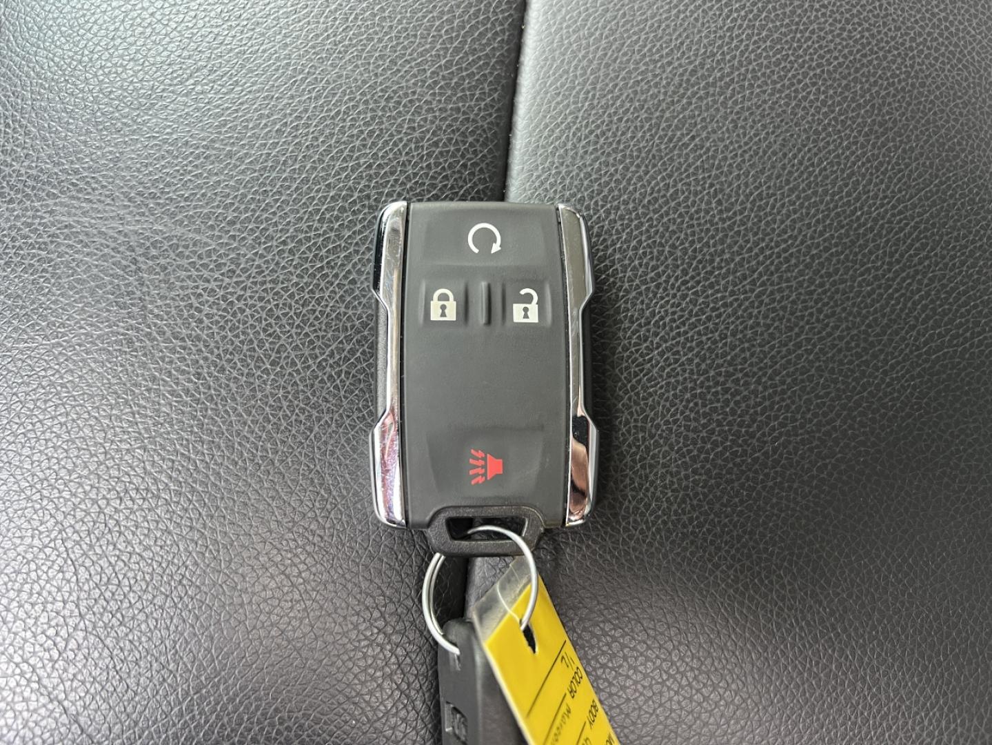 2018 MAROON /Black Leather GMC Sierra 1500 SLT Crew Cab Short Box 4WD (3GTU2NEC1JG) with an 5.3L V8 engine, Automatic transmission, located at 2990 Old Orchard Rd., Jackson, MO, 63755, 37.354214, -89.612106 - 2018 GMC Sierra 1500 SLT 1-Owner 151xxx miles 4x4 5.3L V8 Automatic Leather Navigation Power/Heated Seats Backup Camera Bluetooth Remote Start Cruise Power Windows/Locks/Mirrors We have financing available and we accept trades! Fill out a credit application on our website or come by to - Photo#6