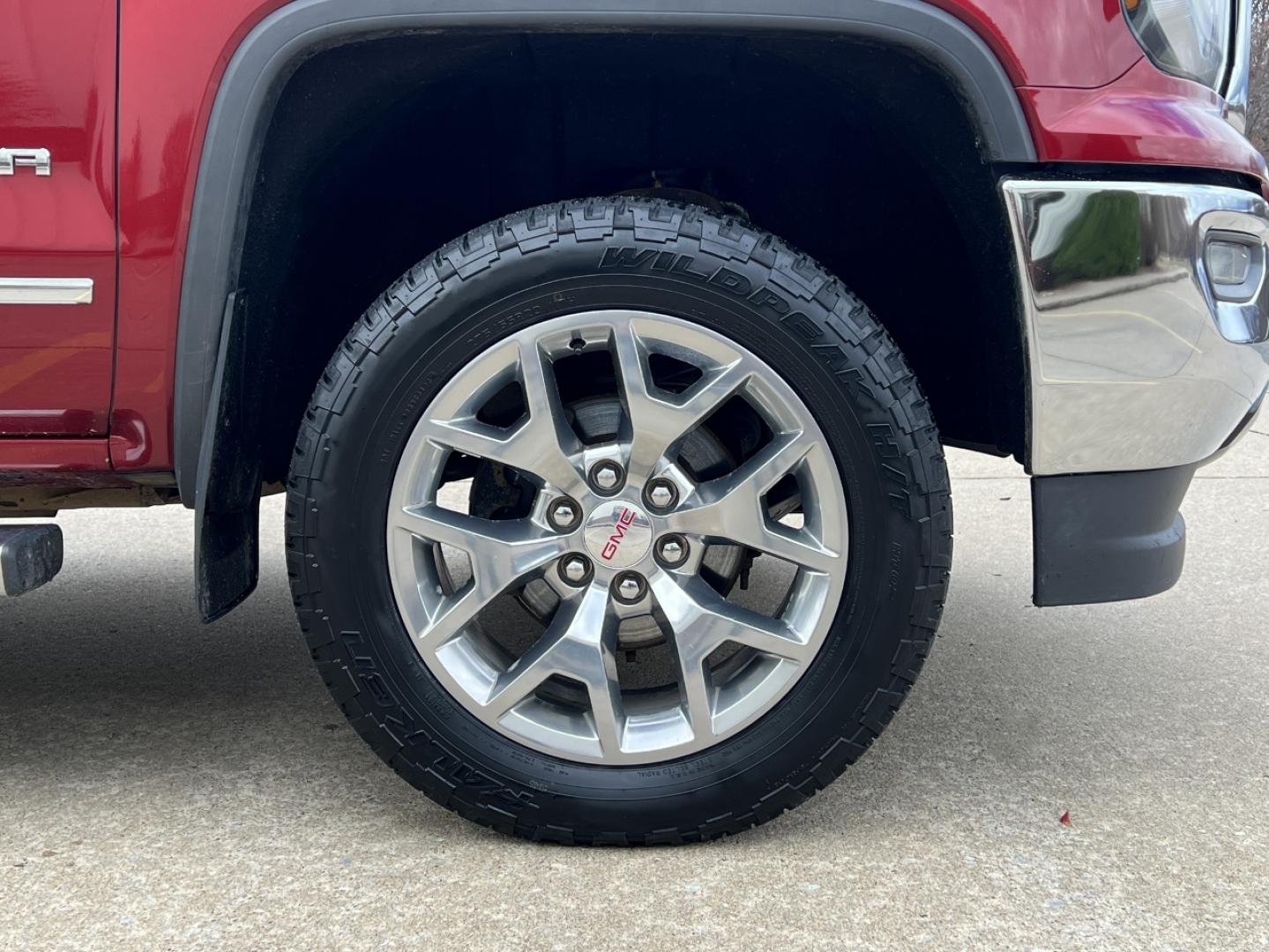 2018 MAROON /Black Leather GMC Sierra 1500 SLT Crew Cab Short Box 4WD (3GTU2NEC1JG) with an 5.3L V8 engine, Automatic transmission, located at 2990 Old Orchard Rd., Jackson, MO, 63755, 37.354214, -89.612106 - 2018 GMC Sierra 1500 SLT 1-Owner 151xxx miles 4x4 5.3L V8 Automatic Leather Navigation Power/Heated Seats Backup Camera Bluetooth Remote Start Cruise Power Windows/Locks/Mirrors We have financing available and we accept trades! Fill out a credit application on our website or come by to - Photo#37