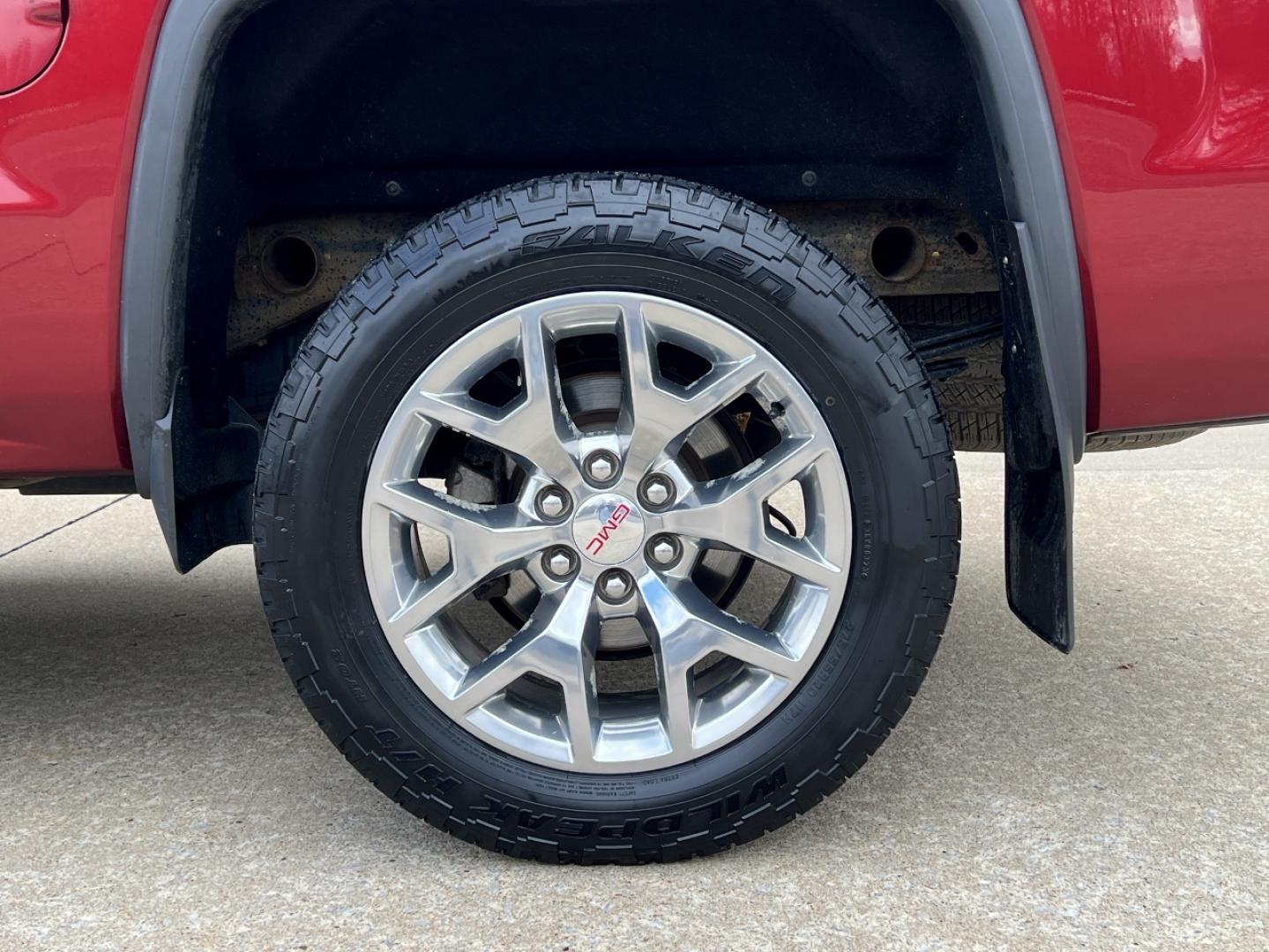 2018 MAROON /Black Leather GMC Sierra 1500 SLT Crew Cab Short Box 4WD (3GTU2NEC1JG) with an 5.3L V8 engine, Automatic transmission, located at 2990 Old Orchard Rd., Jackson, MO, 63755, 37.354214, -89.612106 - 2018 GMC Sierra 1500 SLT 1-Owner 151xxx miles 4x4 5.3L V8 Automatic Leather Navigation Power/Heated Seats Backup Camera Bluetooth Remote Start Cruise Power Windows/Locks/Mirrors We have financing available and we accept trades! Fill out a credit application on our website or come by to - Photo#35