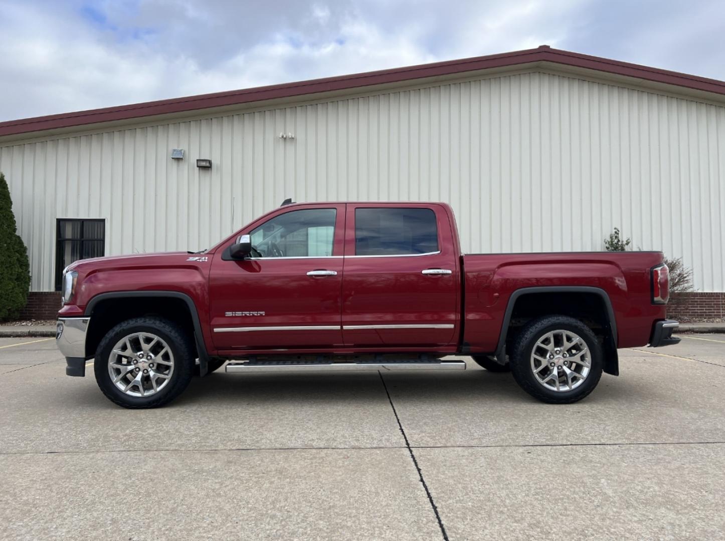 2018 MAROON /Black Leather GMC Sierra 1500 SLT Crew Cab Short Box 4WD (3GTU2NEC1JG) with an 5.3L V8 engine, Automatic transmission, located at 2990 Old Orchard Rd., Jackson, MO, 63755, 37.354214, -89.612106 - 2018 GMC Sierra 1500 SLT 1-Owner 151xxx miles 4x4 5.3L V8 Automatic Leather Navigation Power/Heated Seats Backup Camera Bluetooth Remote Start Cruise Power Windows/Locks/Mirrors We have financing available and we accept trades! Fill out a credit application on our website or come by to - Photo#8