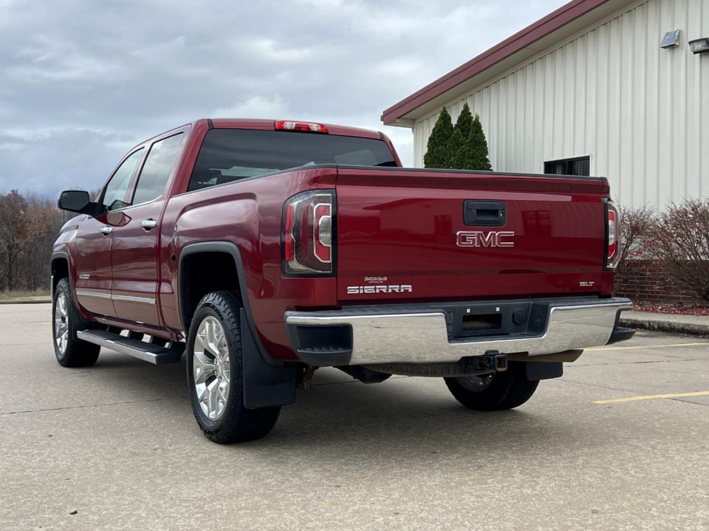 2018 MAROON /Black Leather GMC Sierra 1500 SLT Crew Cab Short Box 4WD (3GTU2NEC1JG) with an 5.3L V8 engine, Automatic transmission, located at 2990 Old Orchard Rd., Jackson, MO, 63755, 37.354214, -89.612106 - 2018 GMC Sierra 1500 SLT 1-Owner 151xxx miles 4x4 5.3L V8 Automatic Leather Navigation Power/Heated Seats Backup Camera Bluetooth Remote Start Cruise Power Windows/Locks/Mirrors We have financing available and we accept trades! Fill out a credit application on our website or come by to - Photo#11