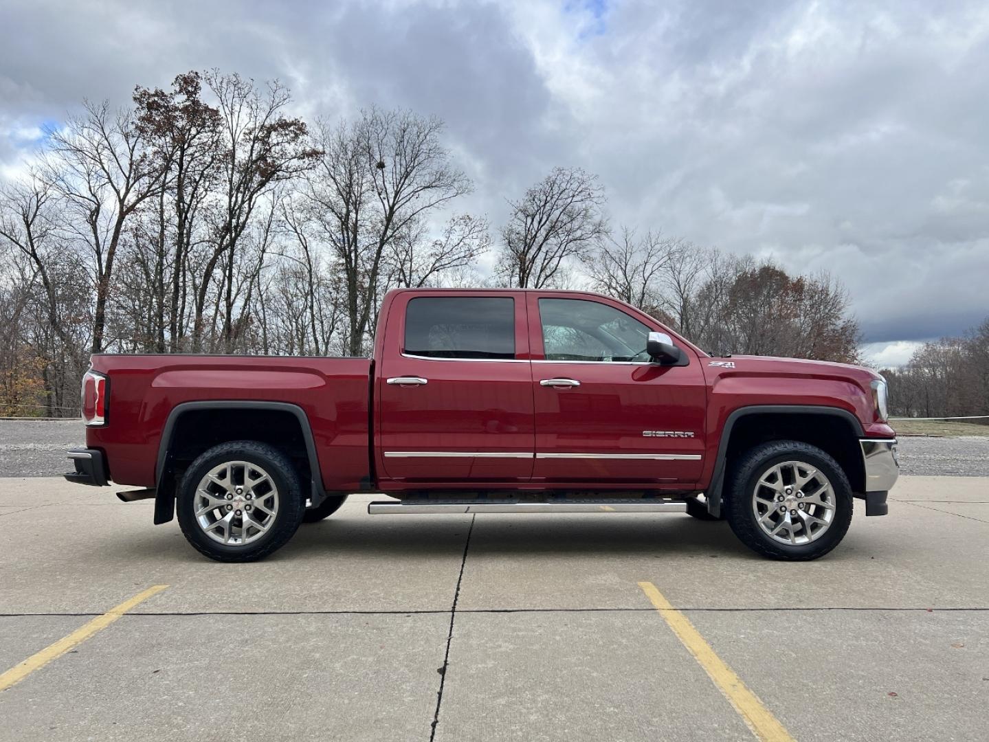 2018 MAROON /Black Leather GMC Sierra 1500 SLT Crew Cab Short Box 4WD (3GTU2NEC1JG) with an 5.3L V8 engine, Automatic transmission, located at 2990 Old Orchard Rd., Jackson, MO, 63755, 37.354214, -89.612106 - 2018 GMC Sierra 1500 SLT 1-Owner 151xxx miles 4x4 5.3L V8 Automatic Leather Navigation Power/Heated Seats Backup Camera Bluetooth Remote Start Cruise Power Windows/Locks/Mirrors We have financing available and we accept trades! Fill out a credit application on our website or come by to - Photo#9