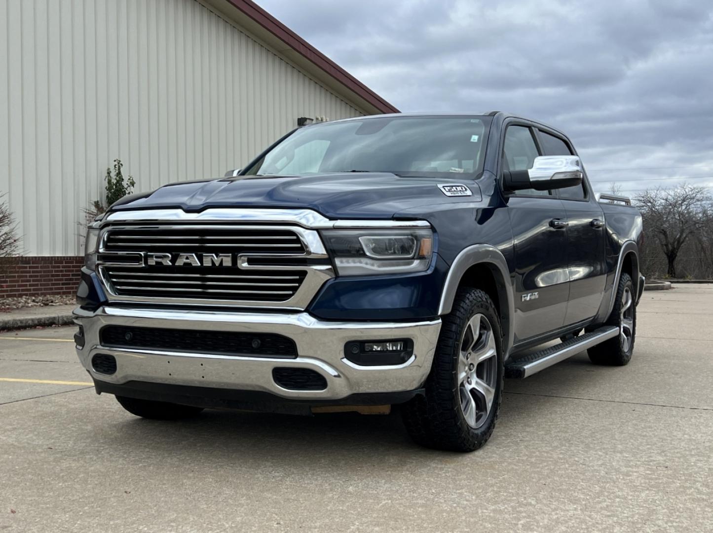 2019 BLUE /Tan Leather RAM 1500 Laramie Crew Cab SWB 4WD (1C6SRFJTXKN) with an 5.7L V8 engine, Automatic transmission, located at 2990 Old Orchard Rd., Jackson, MO, 63755, 37.354214, -89.612106 - 2019 Ram 1500 Laramie 1-Owner 126xxx miles 4x4 5.7L V8 Automatic Leather Navigation Power/Heated/Cooled Seats Heated Rear Seats Heated Steering Wheel Backup Camera Bluetooth Remote Start Cruise Power Windows/Locks/Mirrors We have financing available and we accept trades! Fill out a c - Photo#9