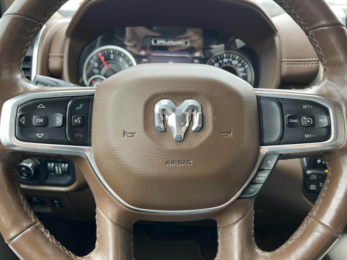 2019 BLUE /Tan Leather RAM 1500 Laramie Crew Cab SWB 4WD (1C6SRFJTXKN) with an 5.7L V8 engine, Automatic transmission, located at 2990 Old Orchard Rd., Jackson, MO, 63755, 37.354214, -89.612106 - 2019 Ram 1500 Laramie 1-Owner 126xxx miles 4x4 5.7L V8 Automatic Leather Navigation Power/Heated/Cooled Seats Heated Rear Seats Heated Steering Wheel Backup Camera Bluetooth Remote Start Cruise Power Windows/Locks/Mirrors We have financing available and we accept trades! Fill out a c - Photo#25